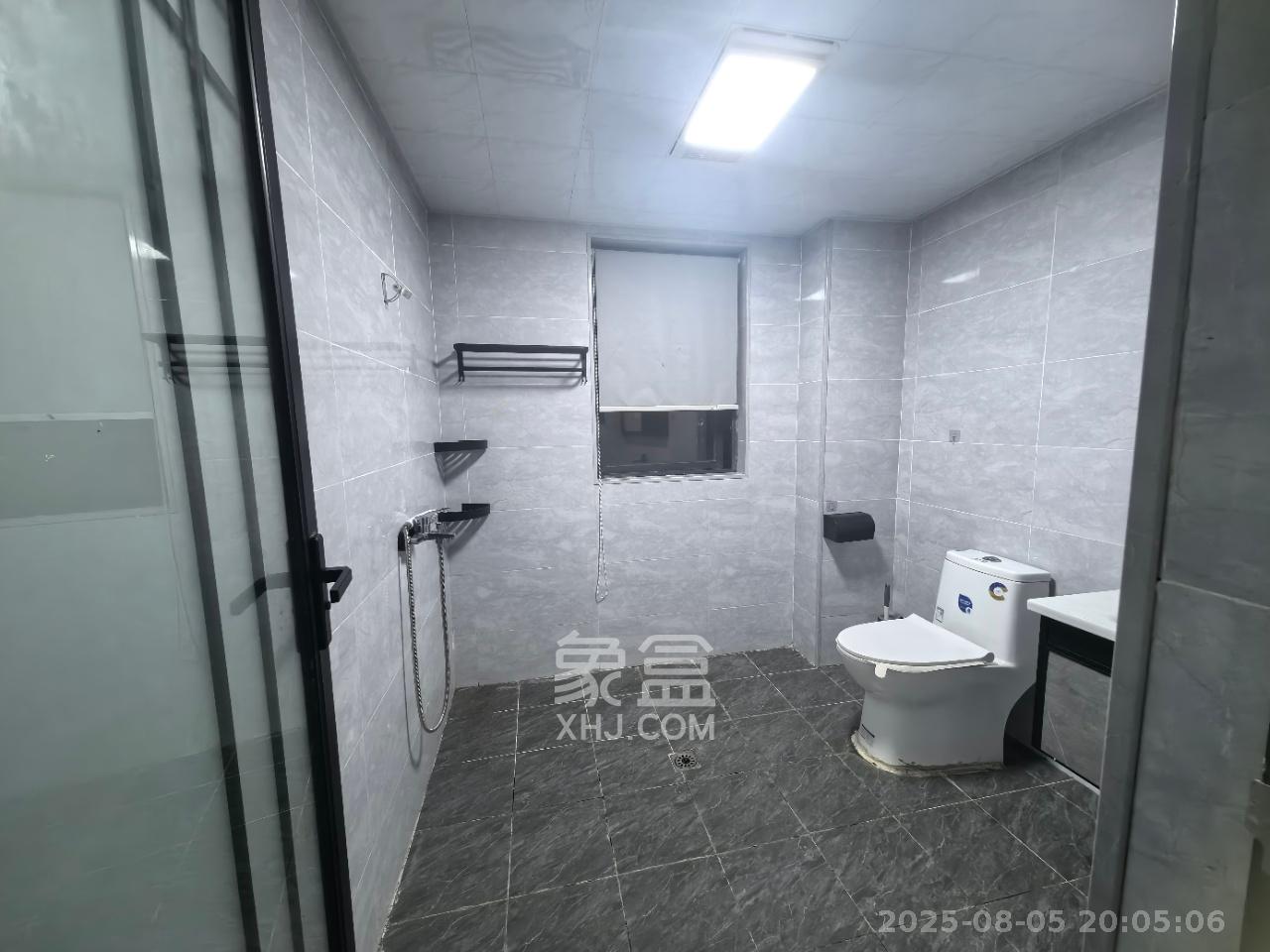 长房东旭国际 4室2厅2卫 3500.0元/月 长房东旭国际 4室2厅2卫 3500.0元/月室内图