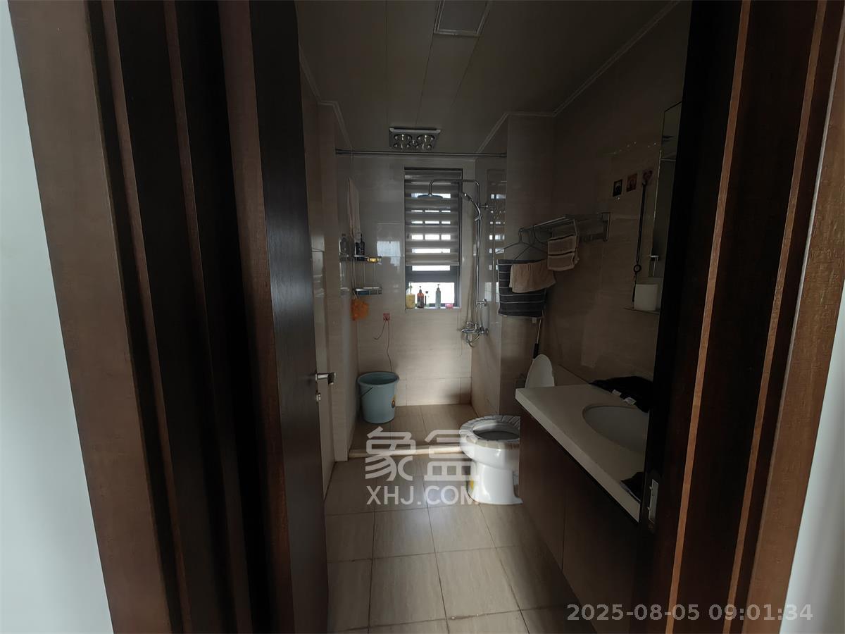 汇金城/嘉华城（二期、三期）  4室2厅2卫    2800.0元/月室内图