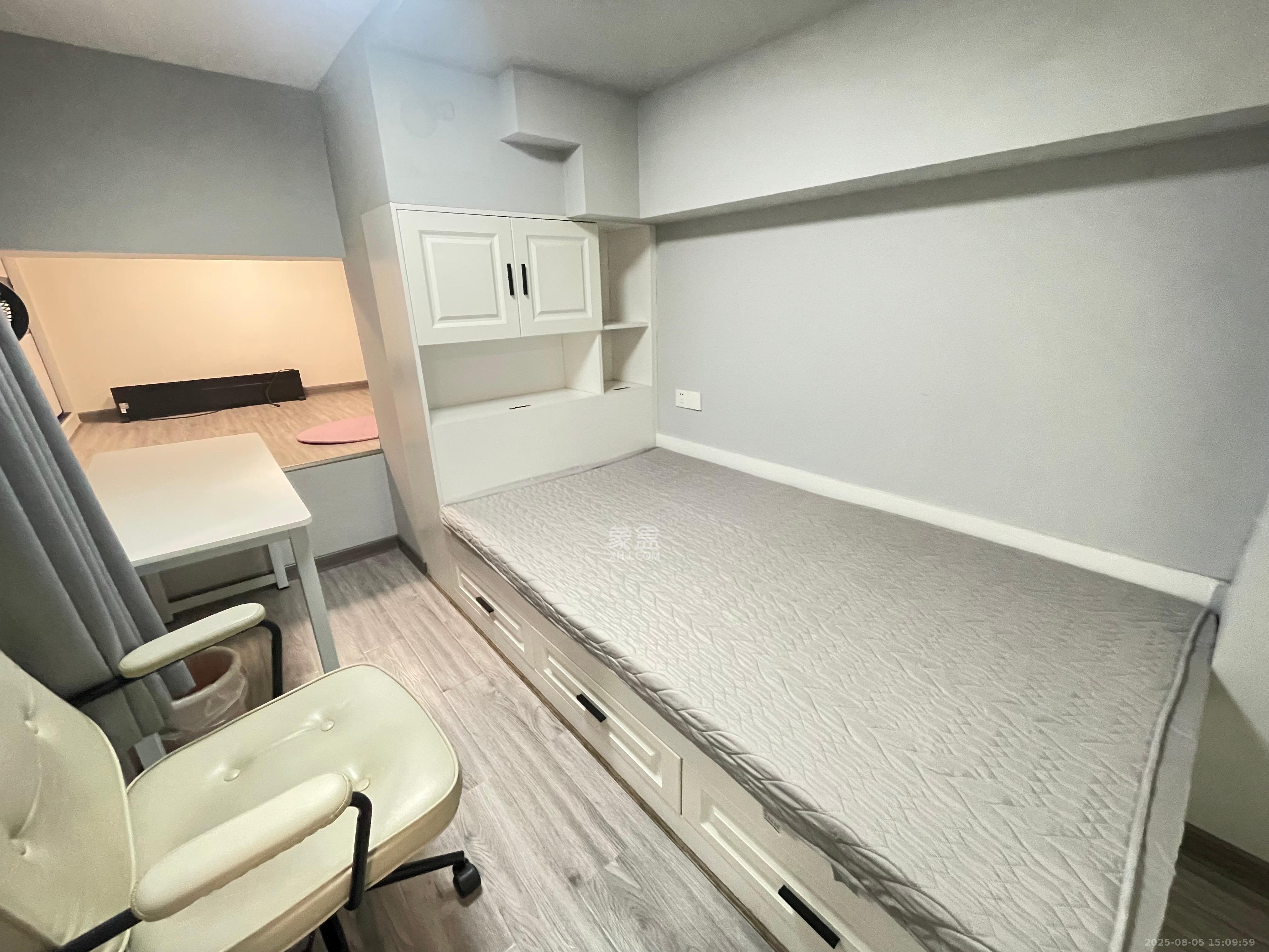 弘坤云寓 2室1厅1卫 2600.0元/月 弘坤云寓 2室1厅1卫 2600.0元/月室内图