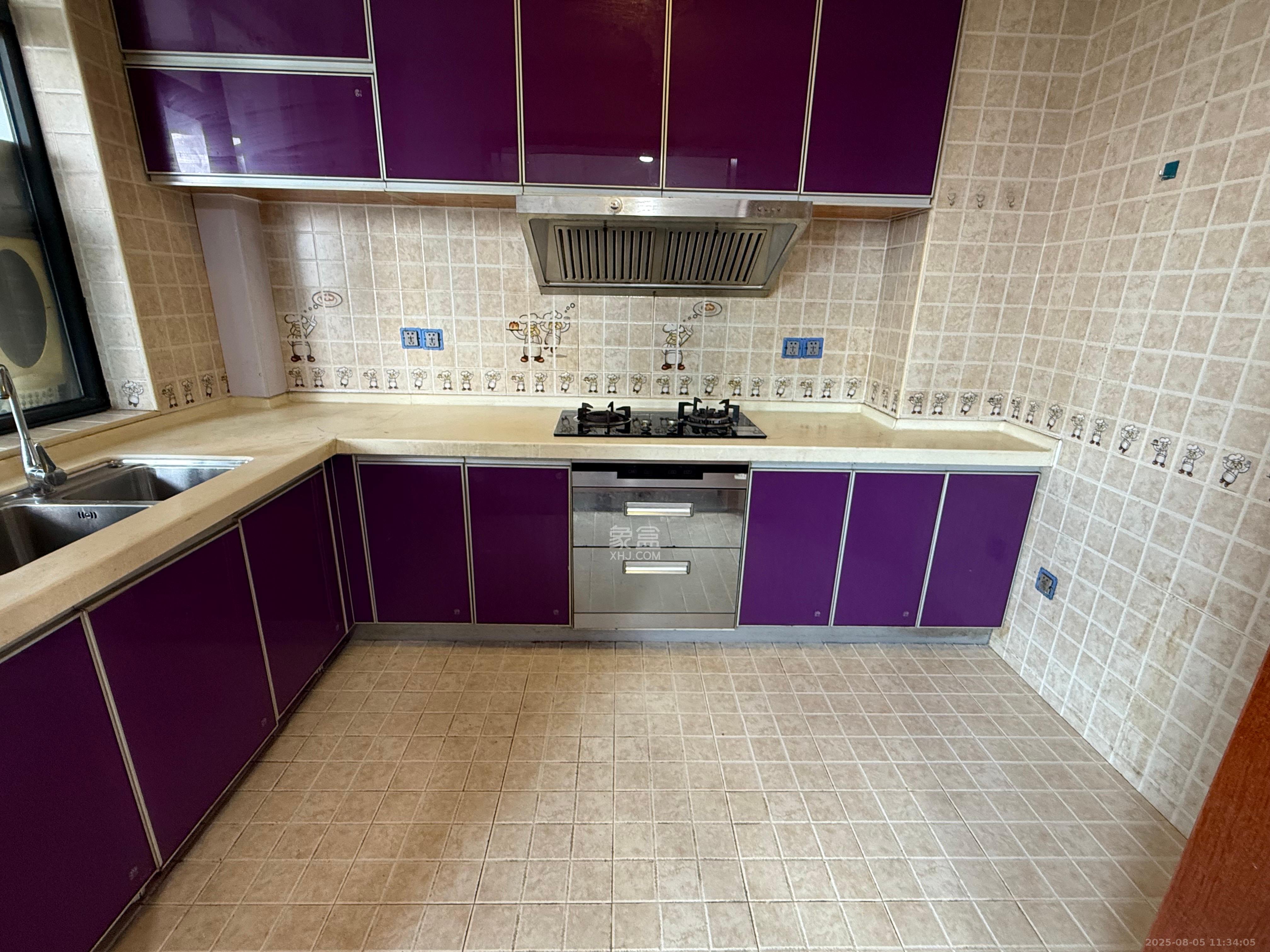 融圣国际 3室2厅2卫 3000.0元/月 融圣国际 3室2厅2卫 3000.0元/月室内图