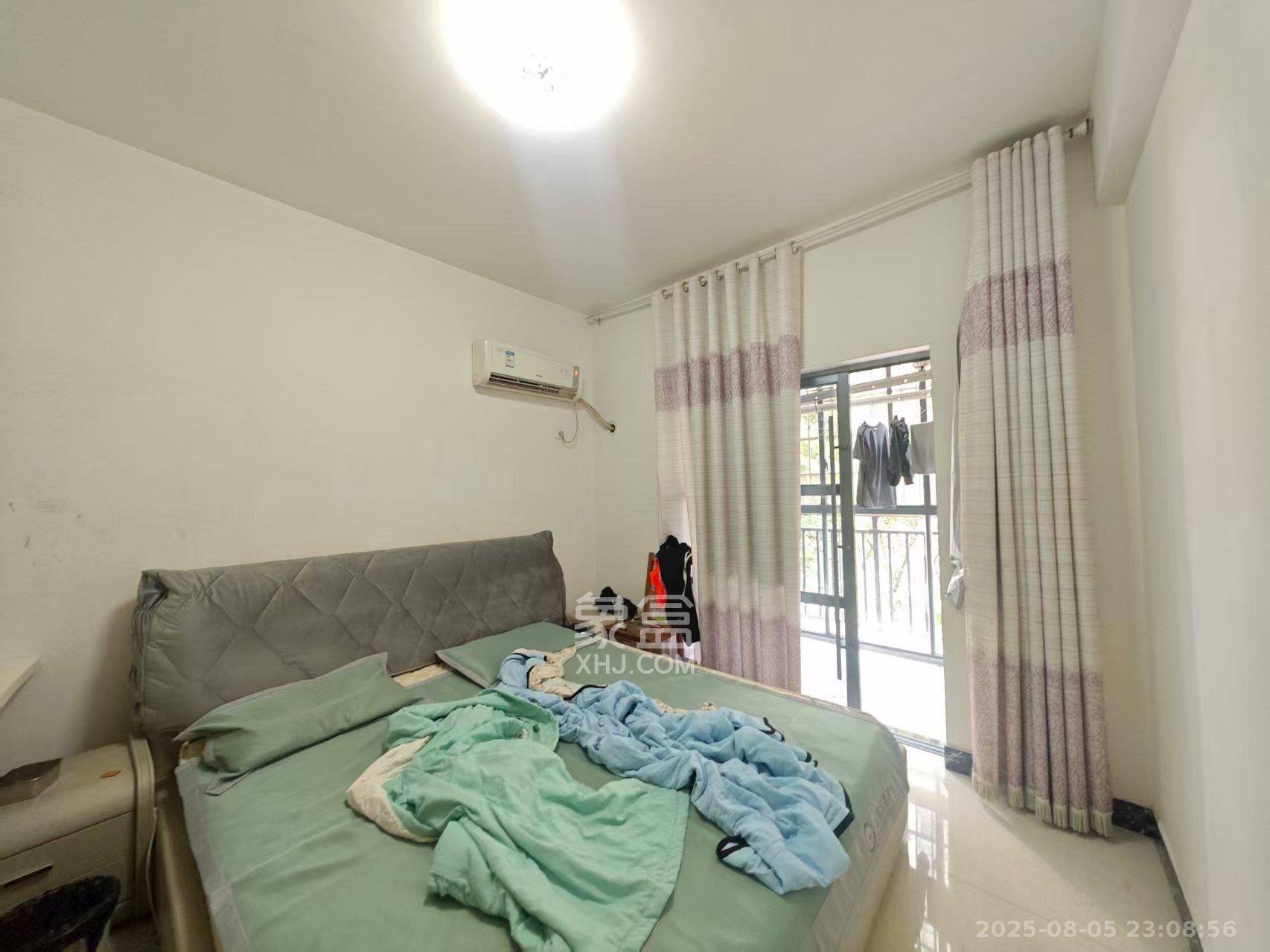 世纪桃花苑  1室1厅1卫    21.0万卧室