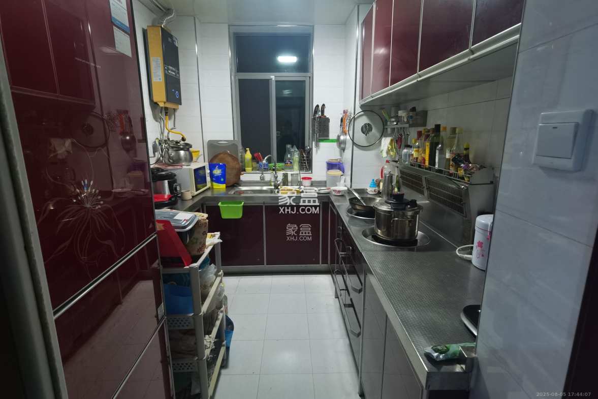 新城新世界一二三期  4室2厅2卫    3800.0元/月 新城新世界一二三期  4室2厅2卫    3800.0元/月室内图