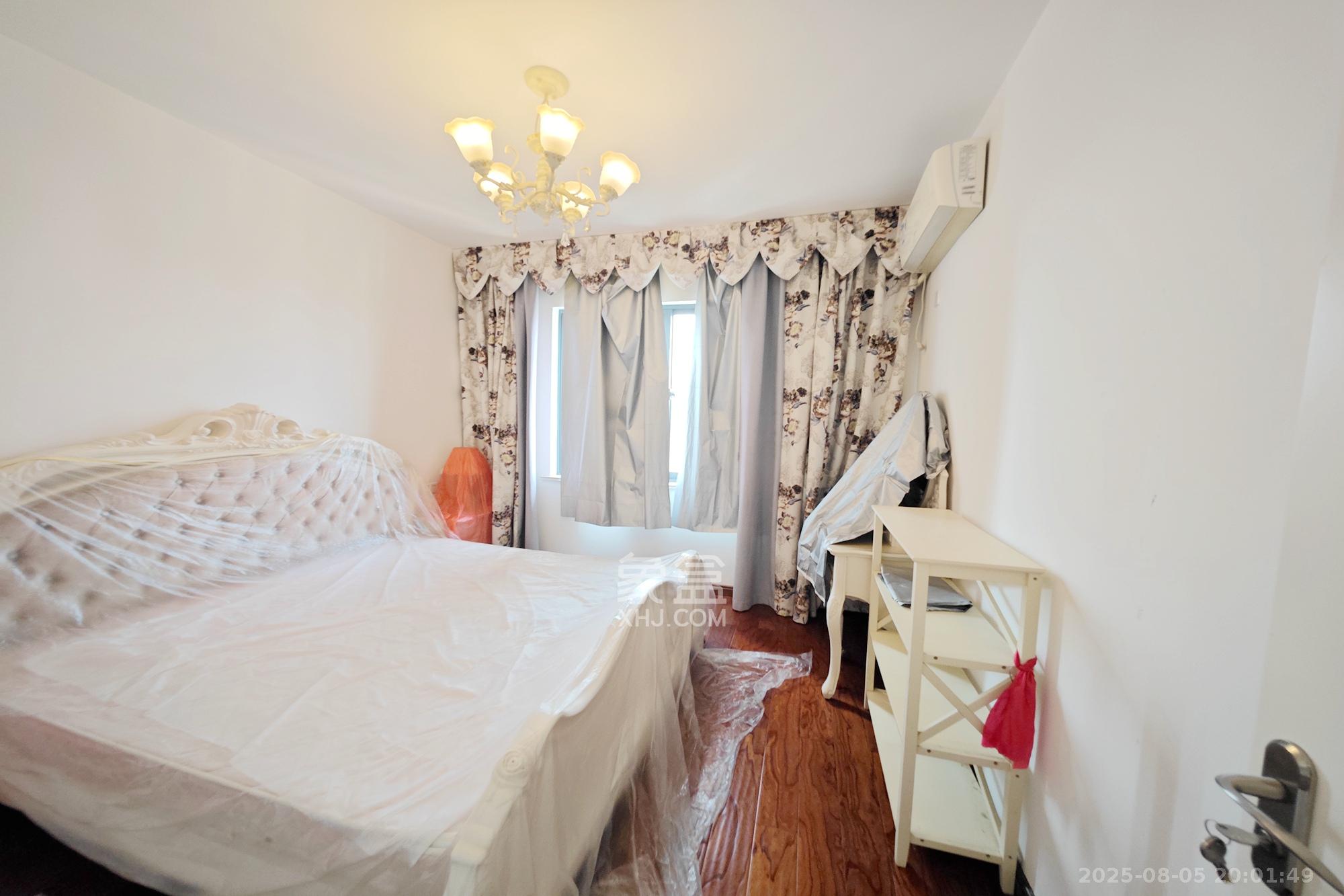 阳光锦城  3室2厅1卫    104.8万 阳光锦城  3室2厅1卫    104.8万卧室