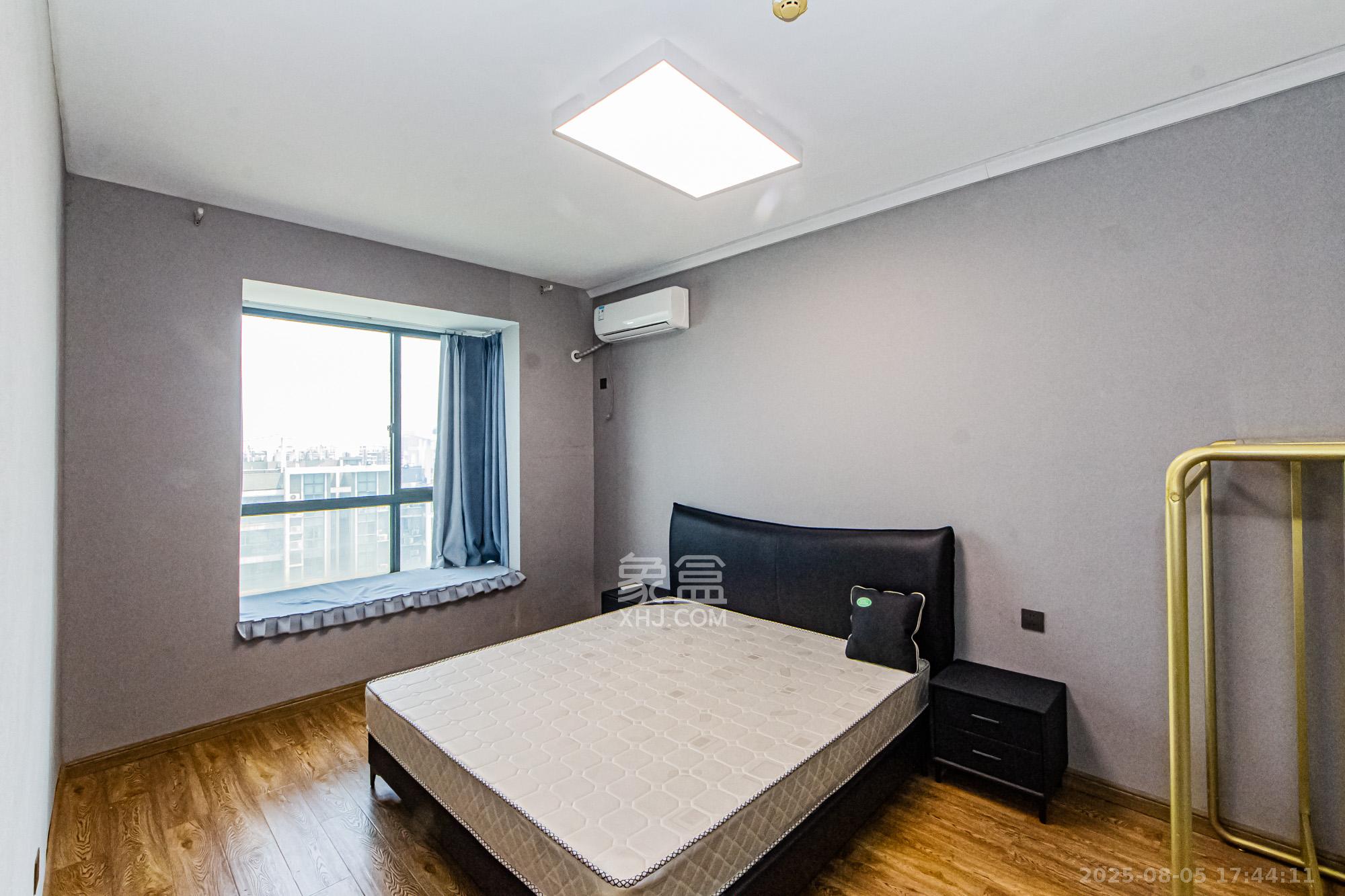 湘江世纪城富湾国际 4室2厅3卫 380.00万 湘江世纪城富湾国际 4室2厅3卫 380.00万卧室