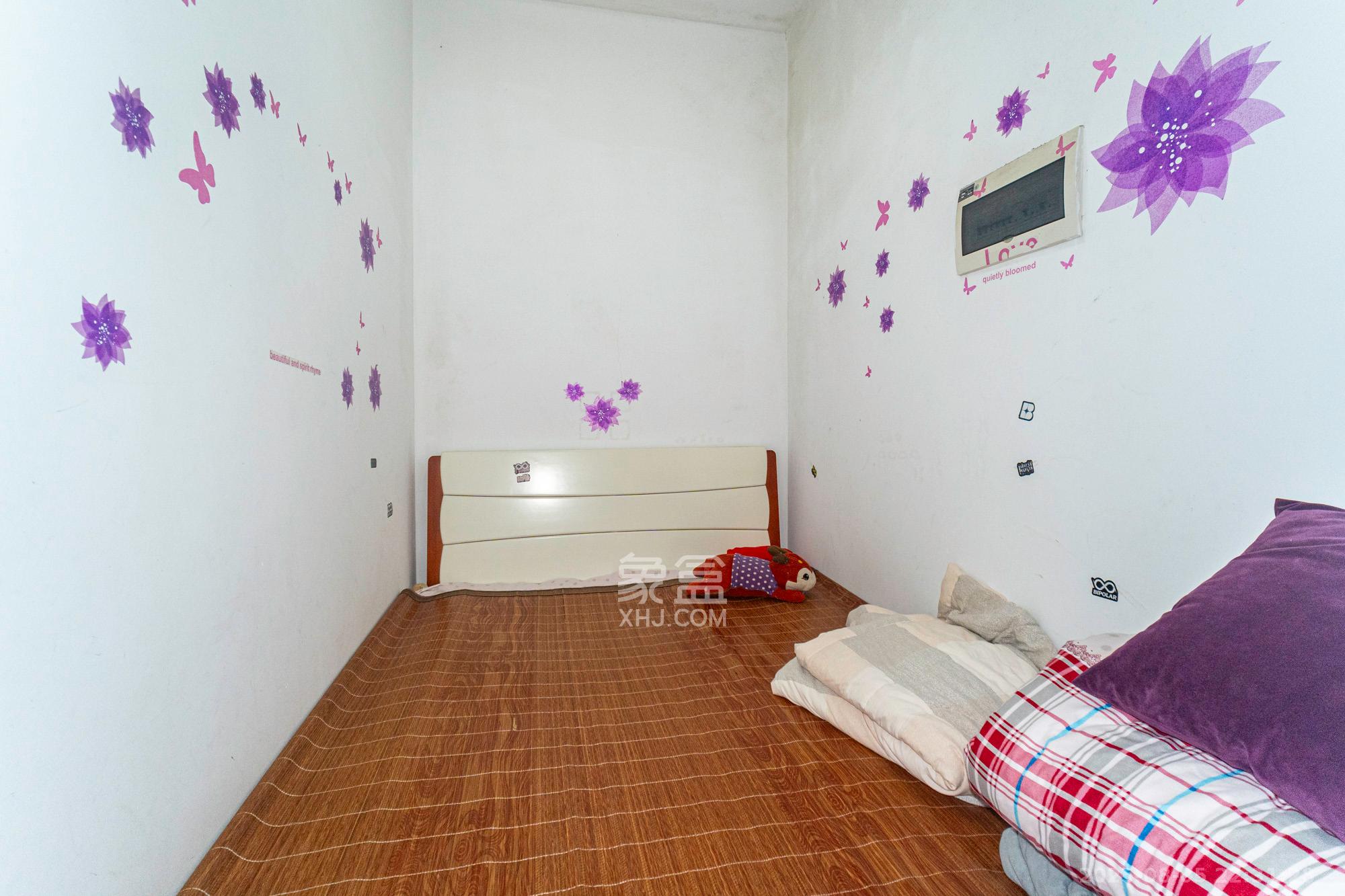 楚天世纪城东苑 3室2厅1卫 55.0万 楚天世纪城东苑 3室2厅1卫 55.0万卧室