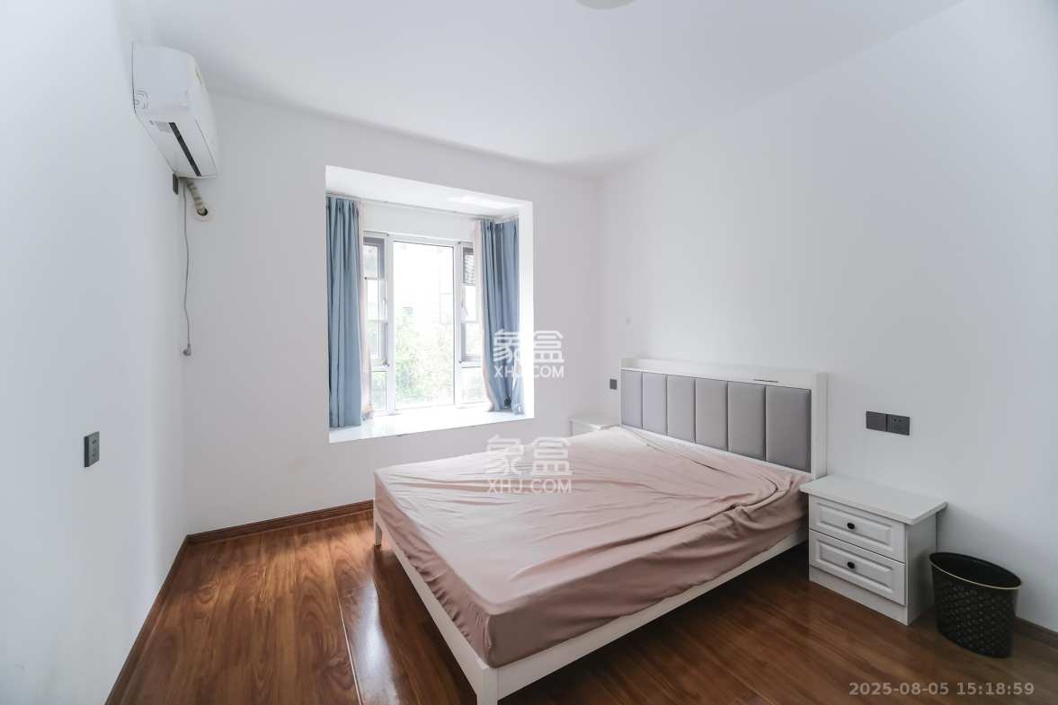 荣盛花语城  3室2厅1卫    61.8万 荣盛花语城  3室2厅1卫    61.8万卧室