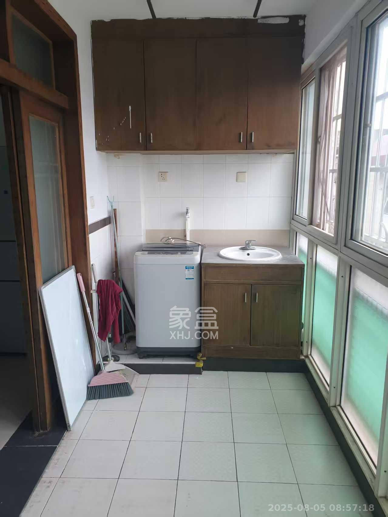 鸿景苑  2室1厅1卫   1900.00元/月室内图