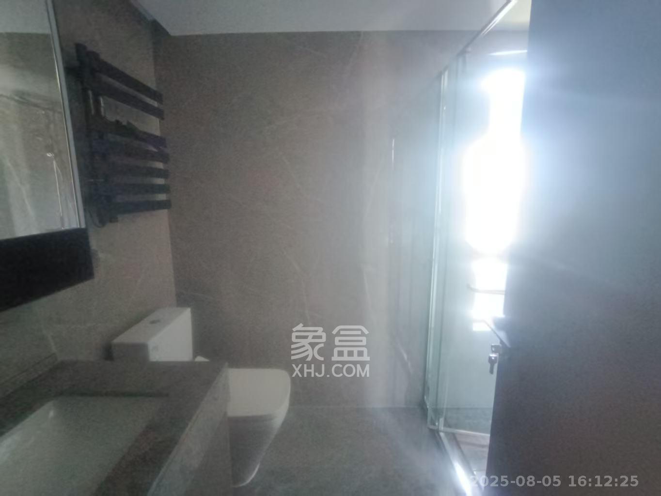 嘉臣道  4室2厅2卫    4500.0元/月 嘉臣道  4室2厅2卫    4500.0元/月室内图