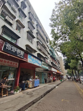 洪家村社区散盘  3室2厅1卫    32.8万