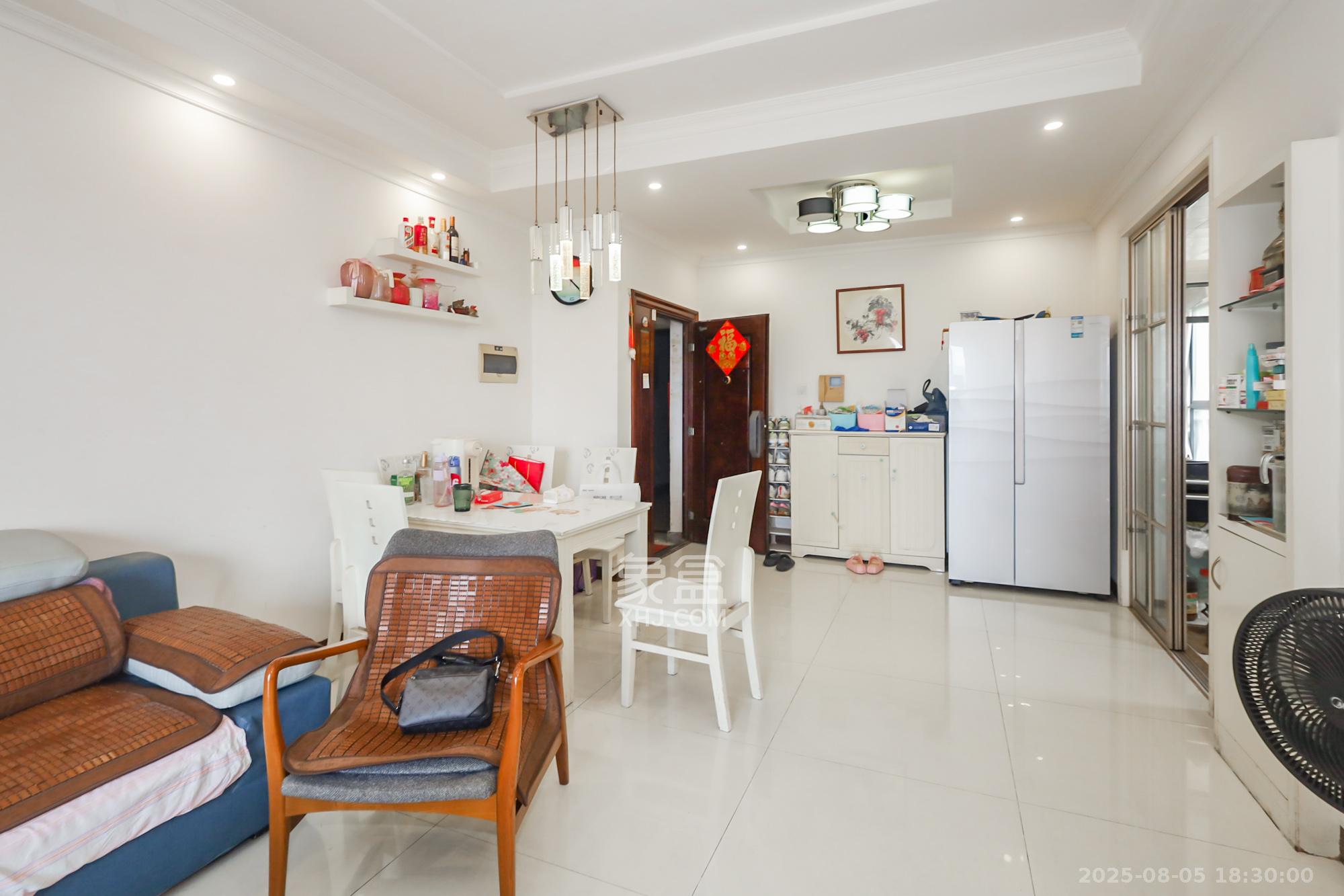 金麓国际  3室2厅1卫    138.0万其他