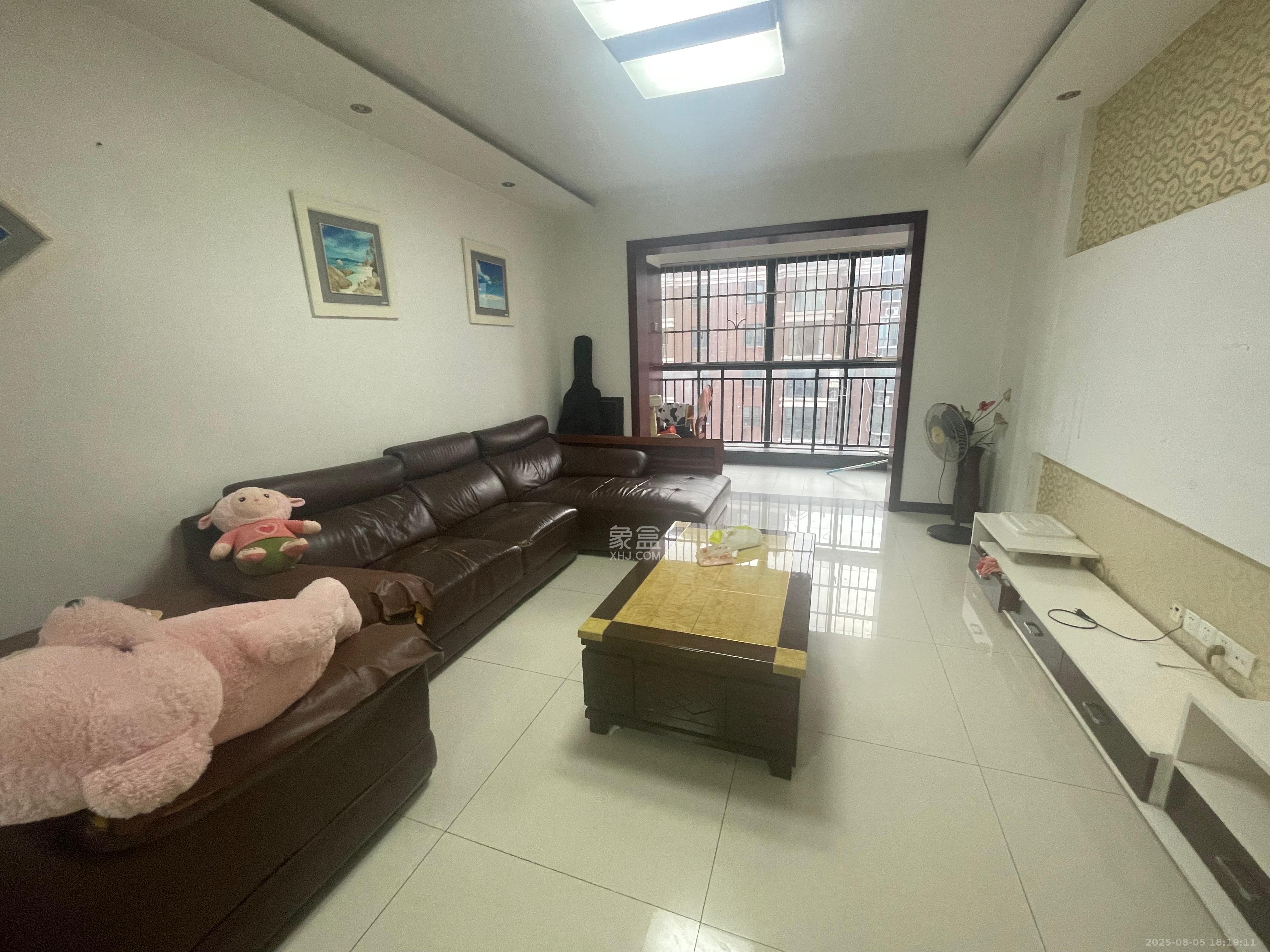 星城荣域 3室2厅2卫 3000.0元/月 星城荣域 3室2厅2卫 3000.0元/月室内图