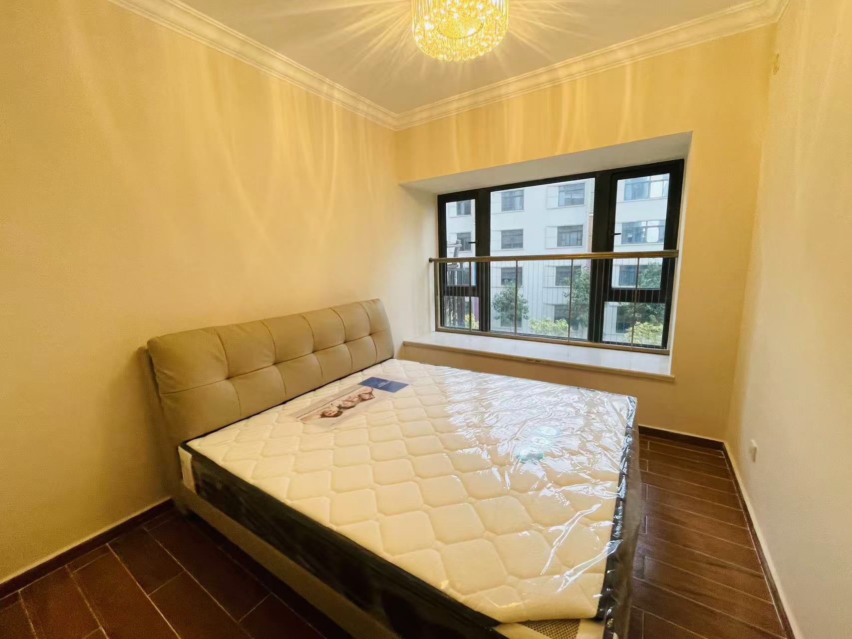 恒大美丽沙天韵湾 3室2厅2卫 3500.0元/月 恒大美丽沙天韵湾 3室2厅2卫 3500.0元/月室内图