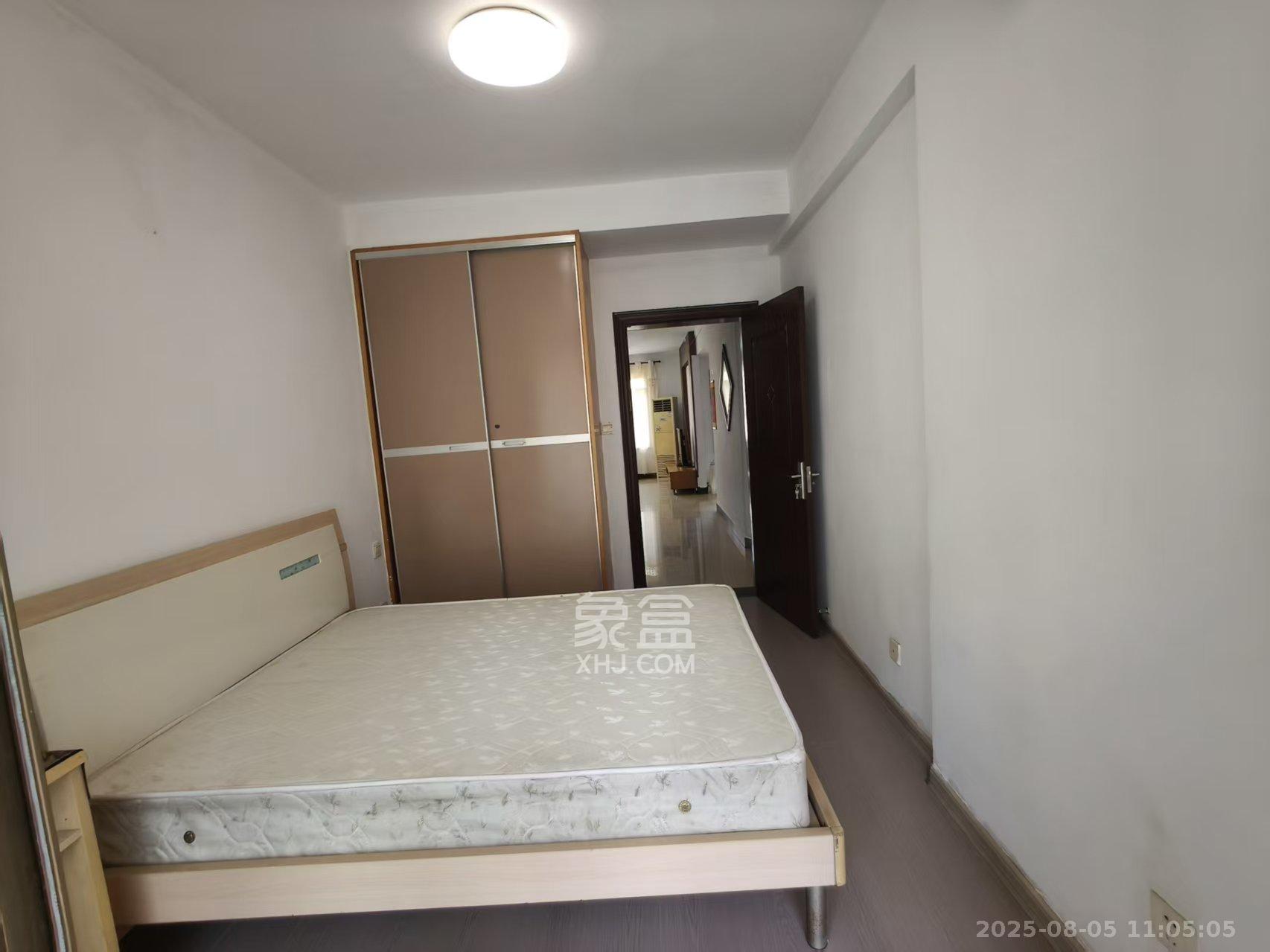 锦湘国际星城二期(锦雅苑) 4室2厅1卫 2300.0元/月 锦湘国际星城二期(锦雅苑) 4室2厅1卫 2300.0元/月室内图