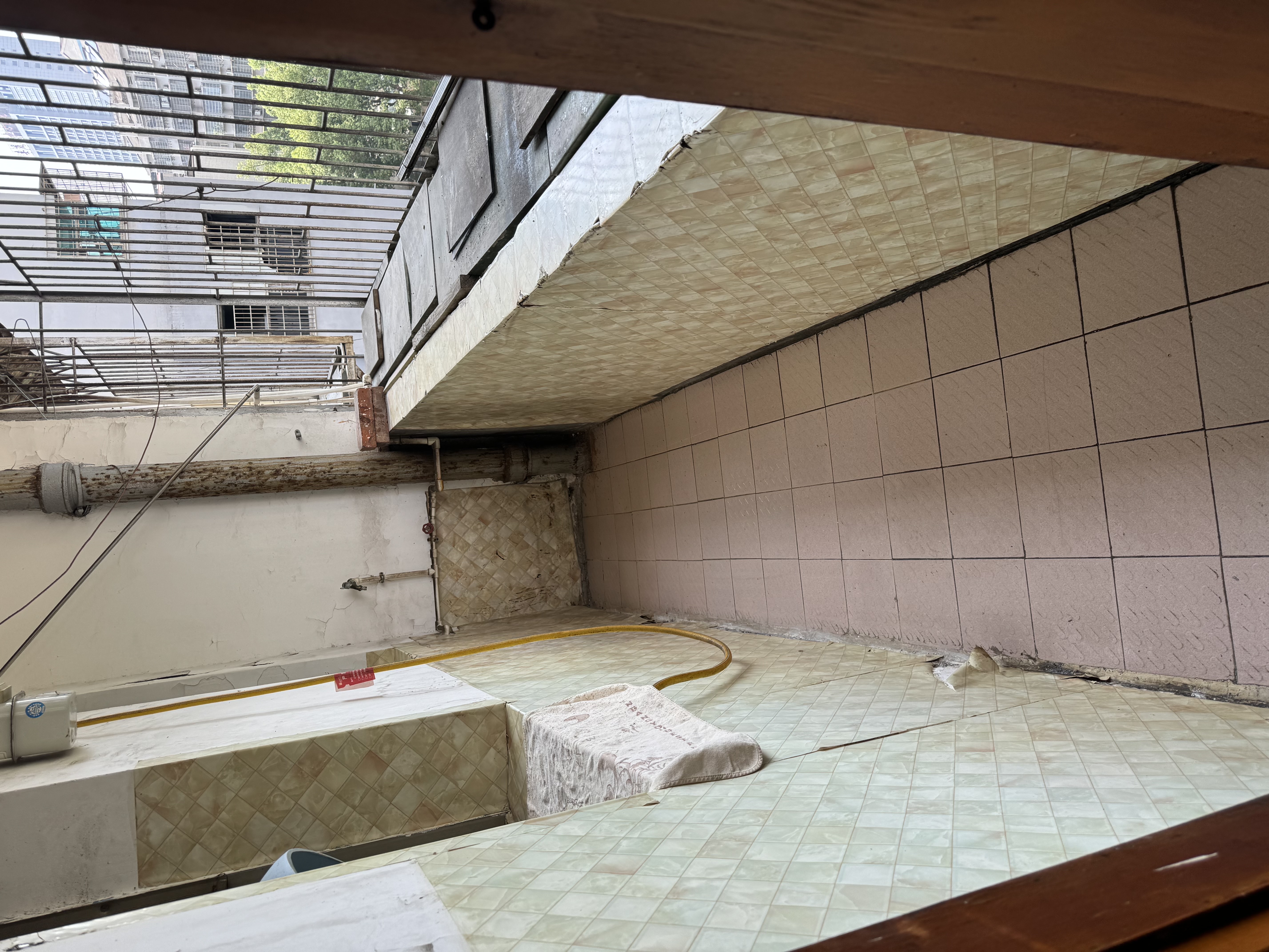 八一橡胶厂(长青中街) 3室2厅1卫 39.8万 八一橡胶厂(长青中街) 3室2厅1卫 39.8万客厅