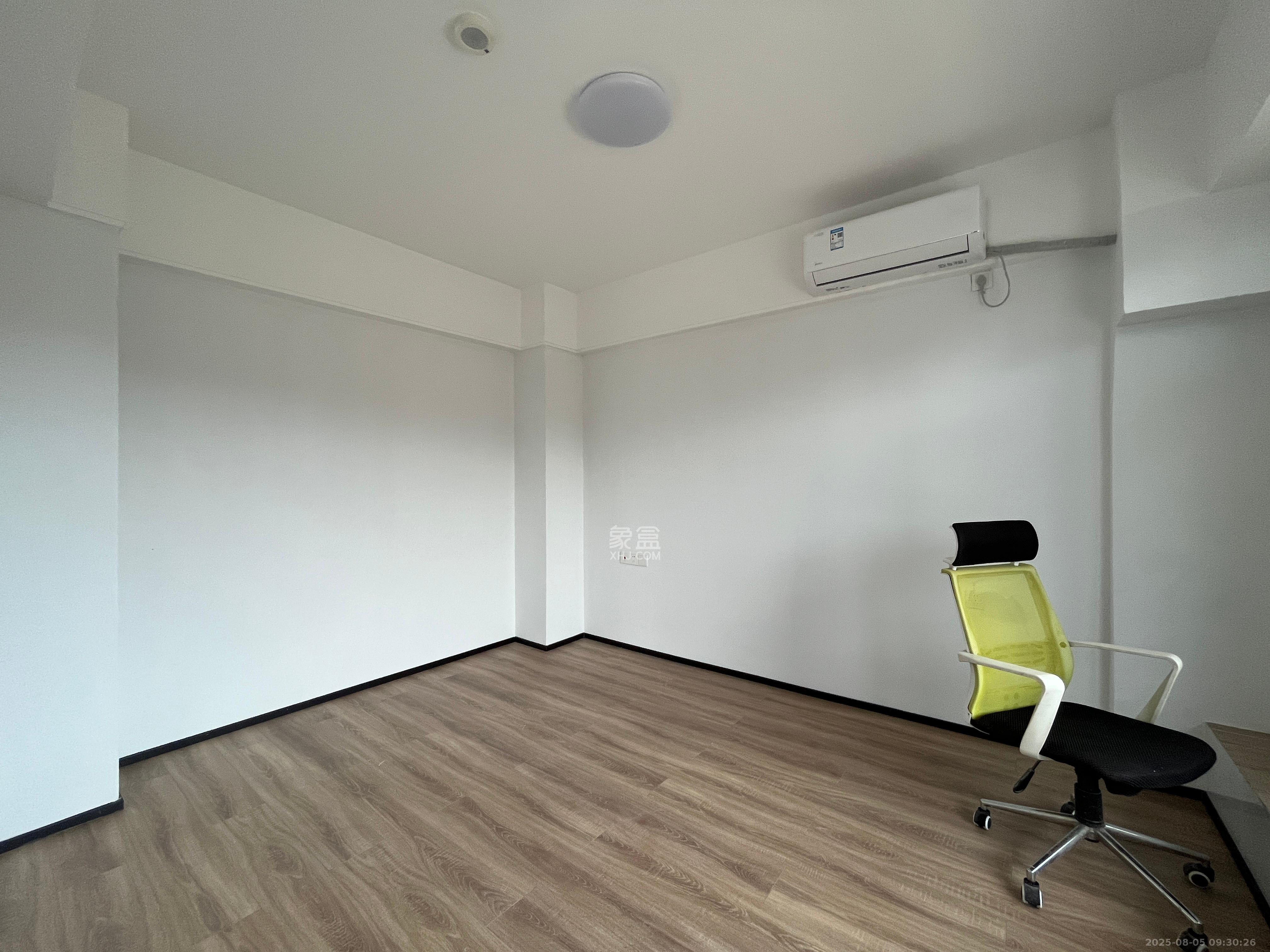 旭辉都会山  1室1厅1卫    2200.0元/月 旭辉都会山  1室1厅1卫    2200.0元/月室内图