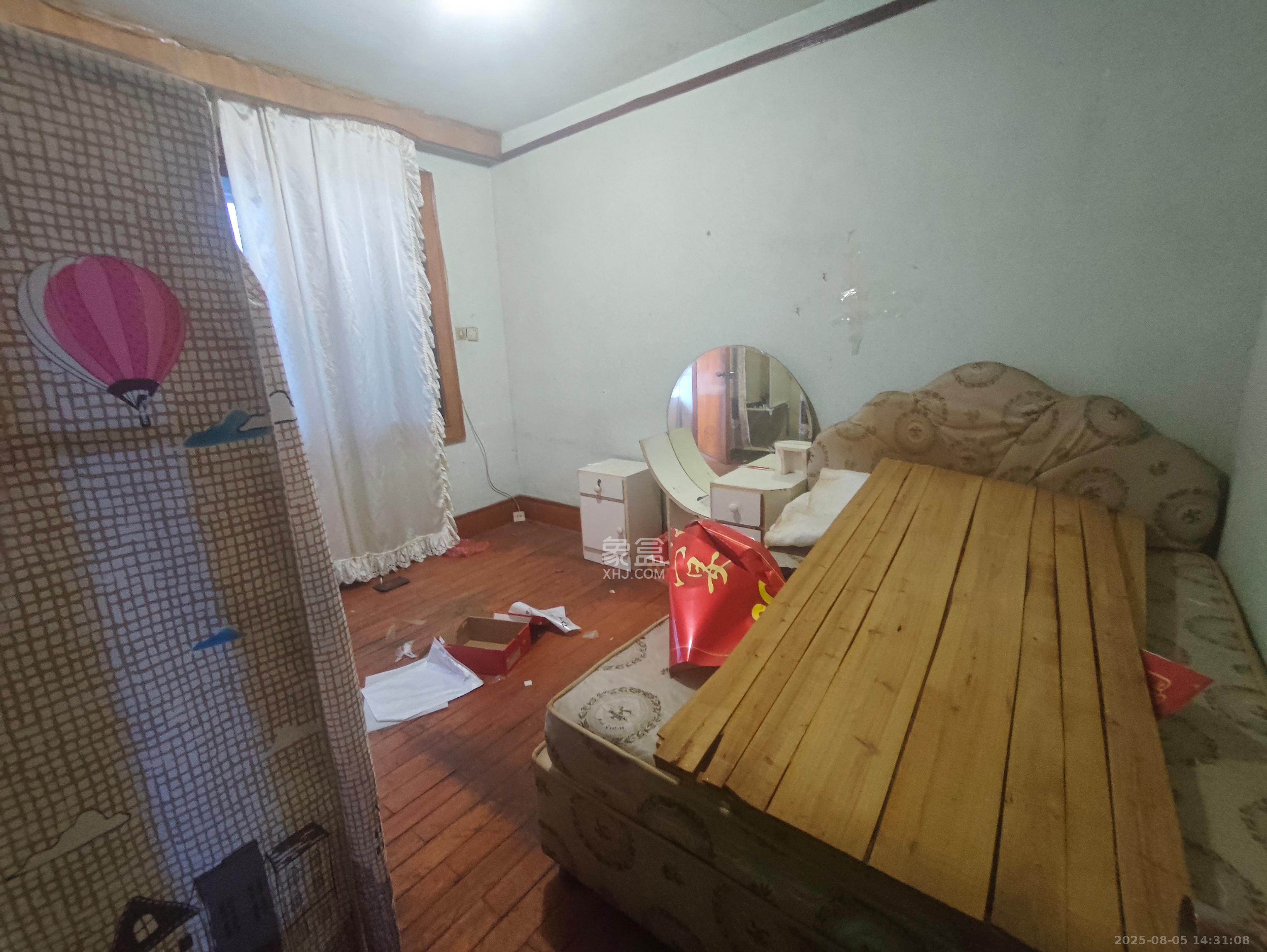 乡镇公寓 2室1厅1卫 1400.0元/月 乡镇公寓 2室1厅1卫 1400.0元/月室内图