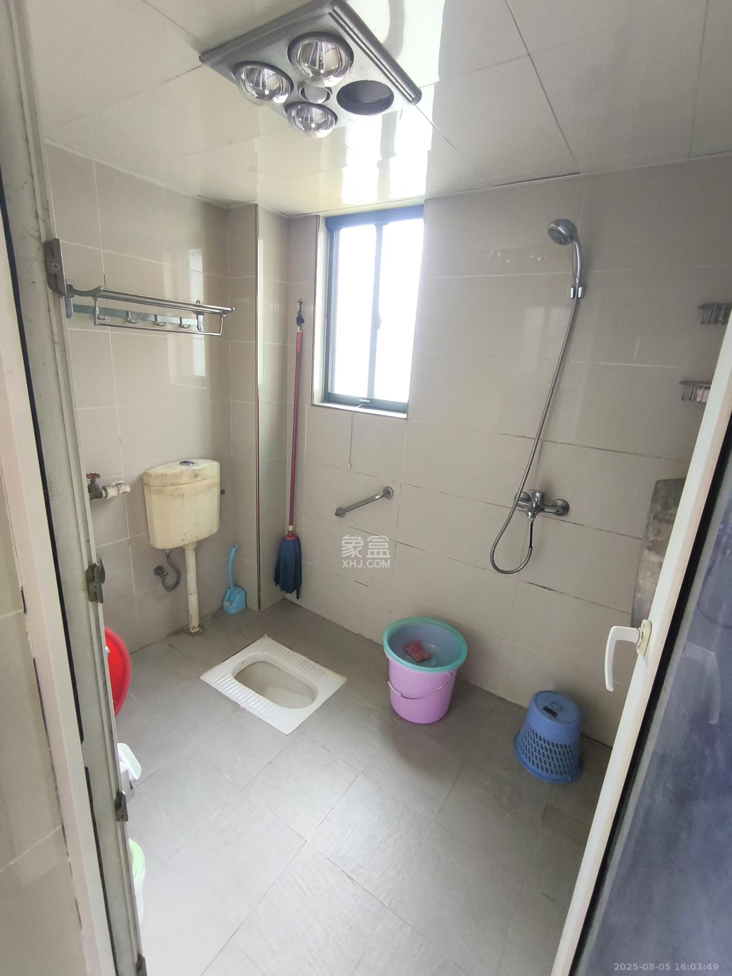 兴泰公寓  4室2厅2卫   2800.00元/月室内图
