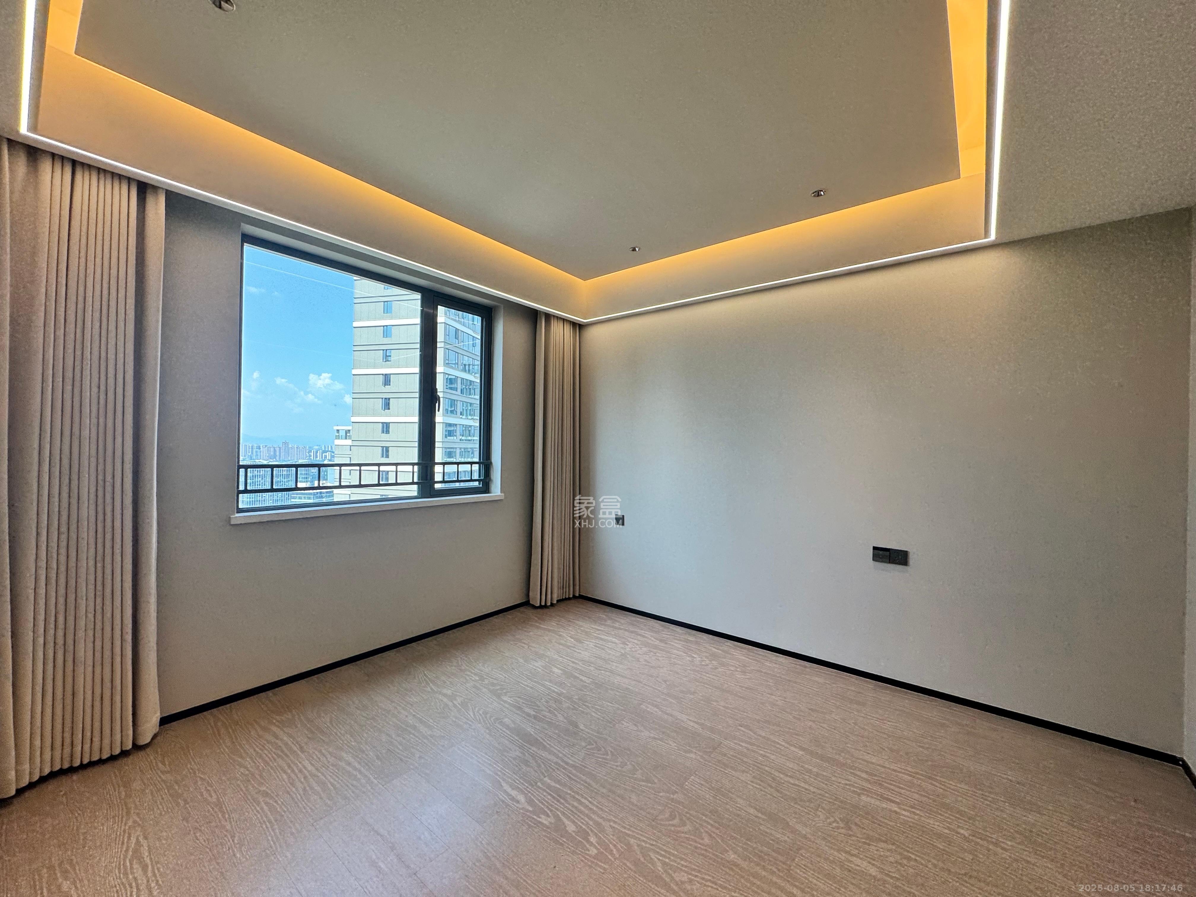 旭辉铂悦湘江  4室2厅4卫    20500.0元/月 旭辉铂悦湘江  4室2厅4卫    20500.0元/月室内图