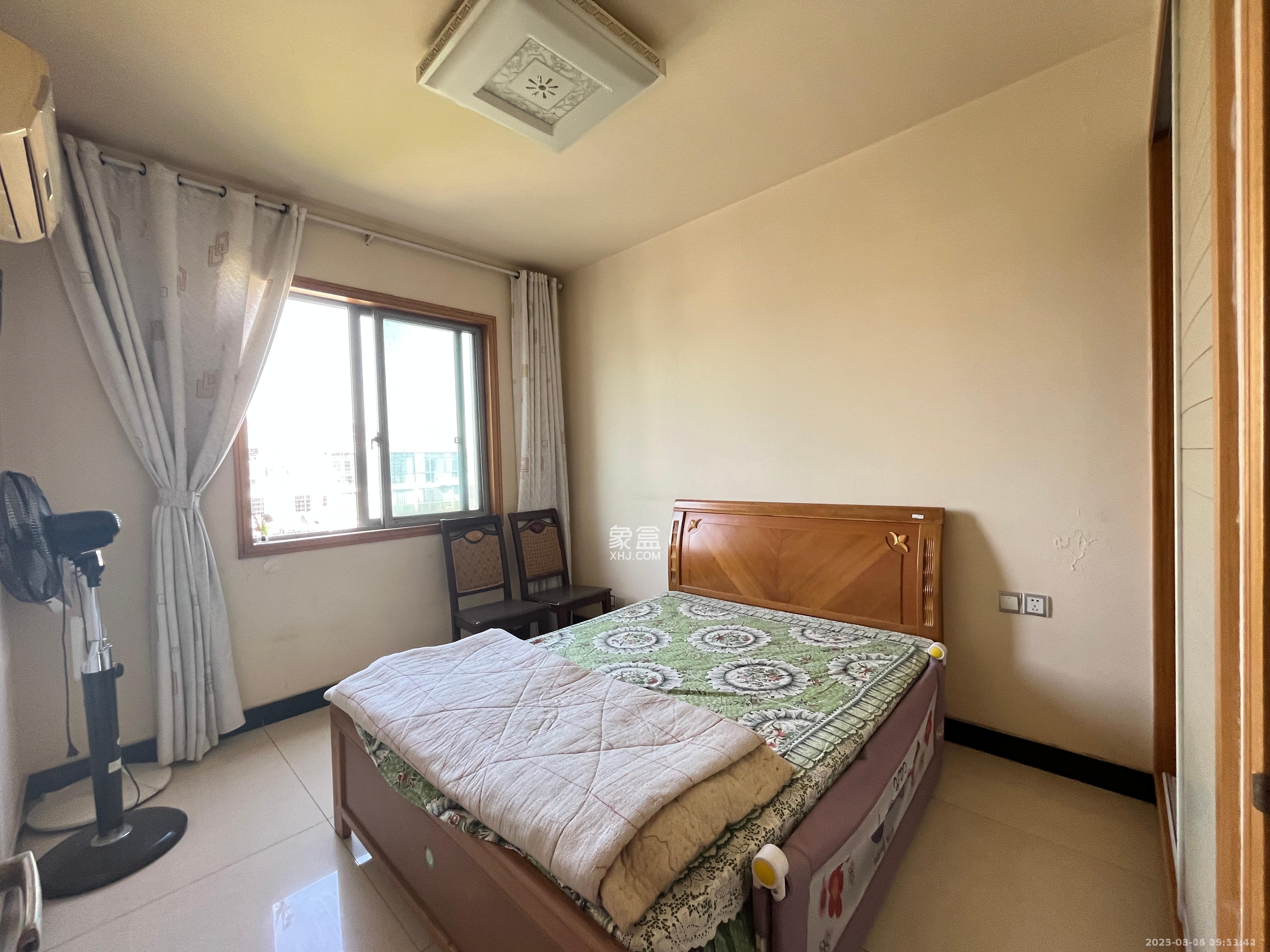 阳光100二期  3室2厅2卫    2200.0元/月室内图
