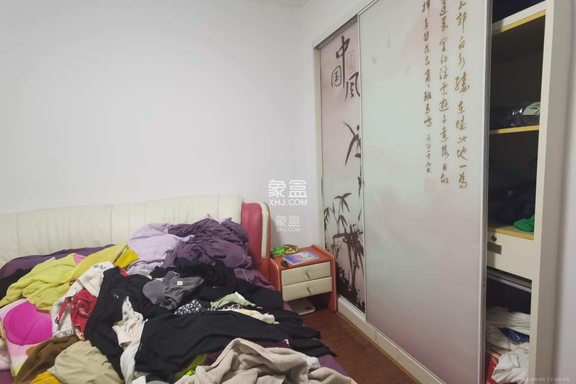 新城新世界一二三期  4室2厅2卫    3800.0元/月 新城新世界一二三期  4室2厅2卫    3800.0元/月室内图