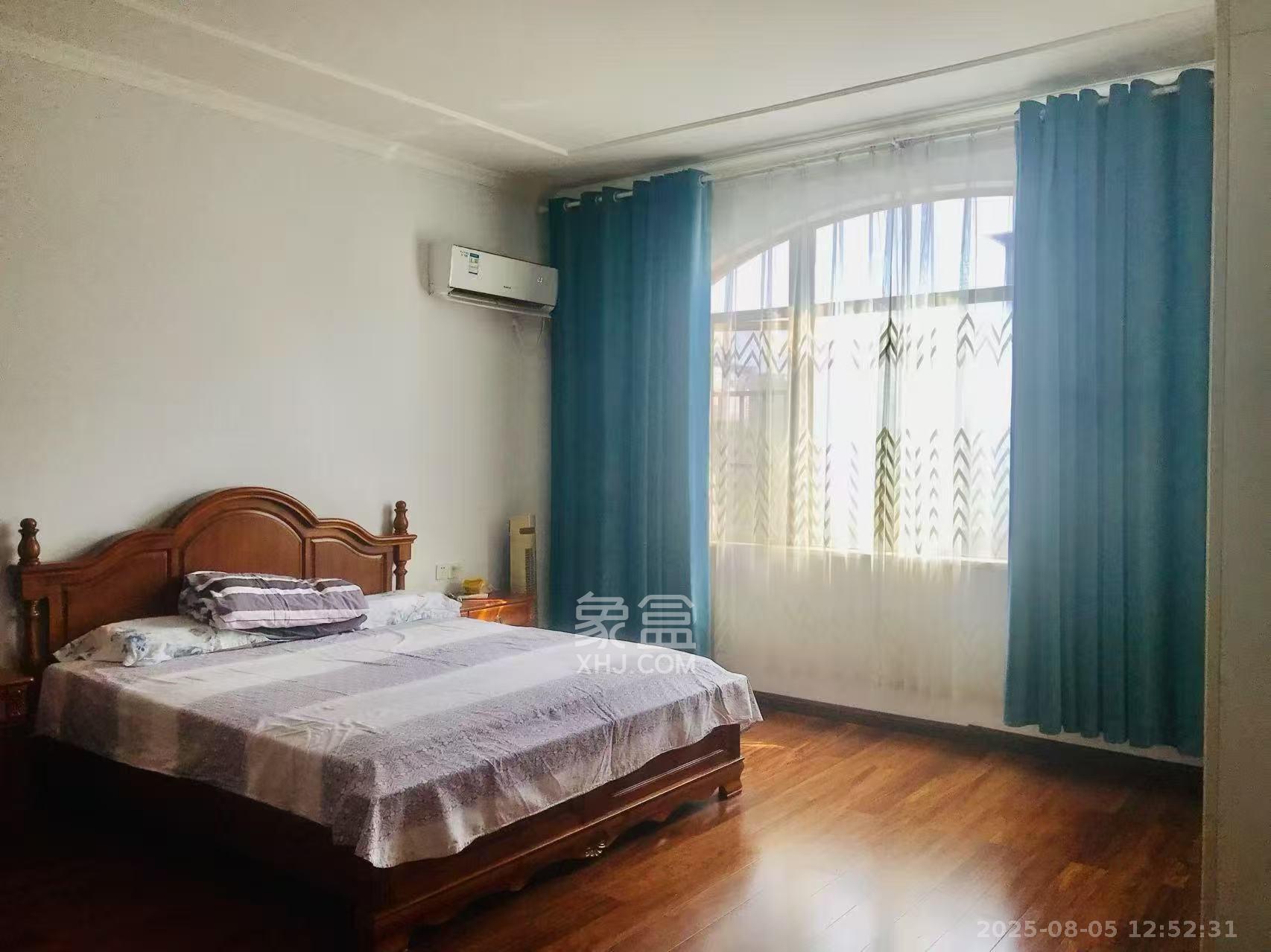 碧桂园山湖城 4室2厅2卫 150.0万 碧桂园山湖城 4室2厅2卫 150.0万卧室