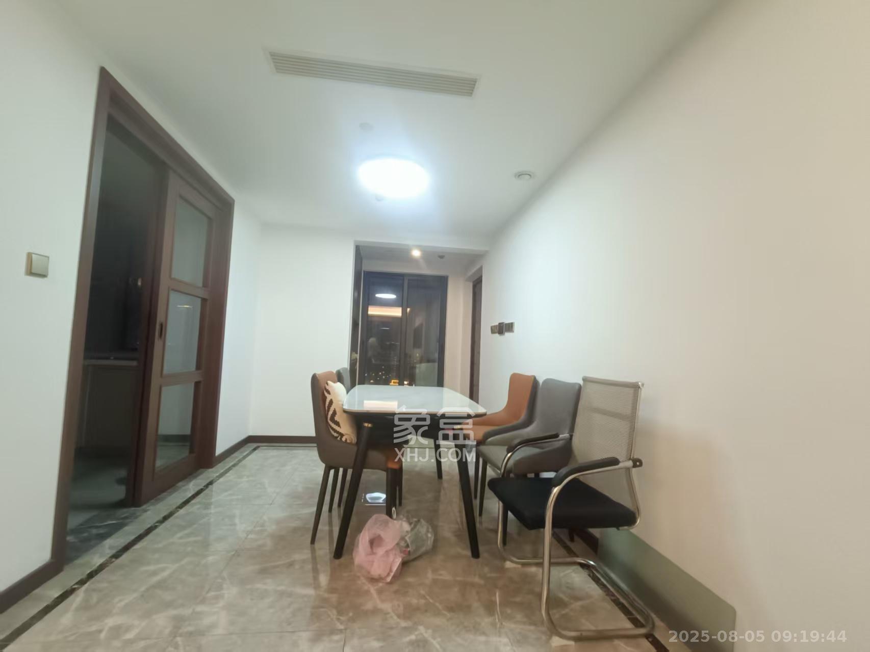 绿地长沙城际空间站(柏仕佳苑)  4室2厅2卫    3600.0元/月 绿地长沙城际空间站(柏仕佳苑)  4室2厅2卫    3600.0元/月室内图