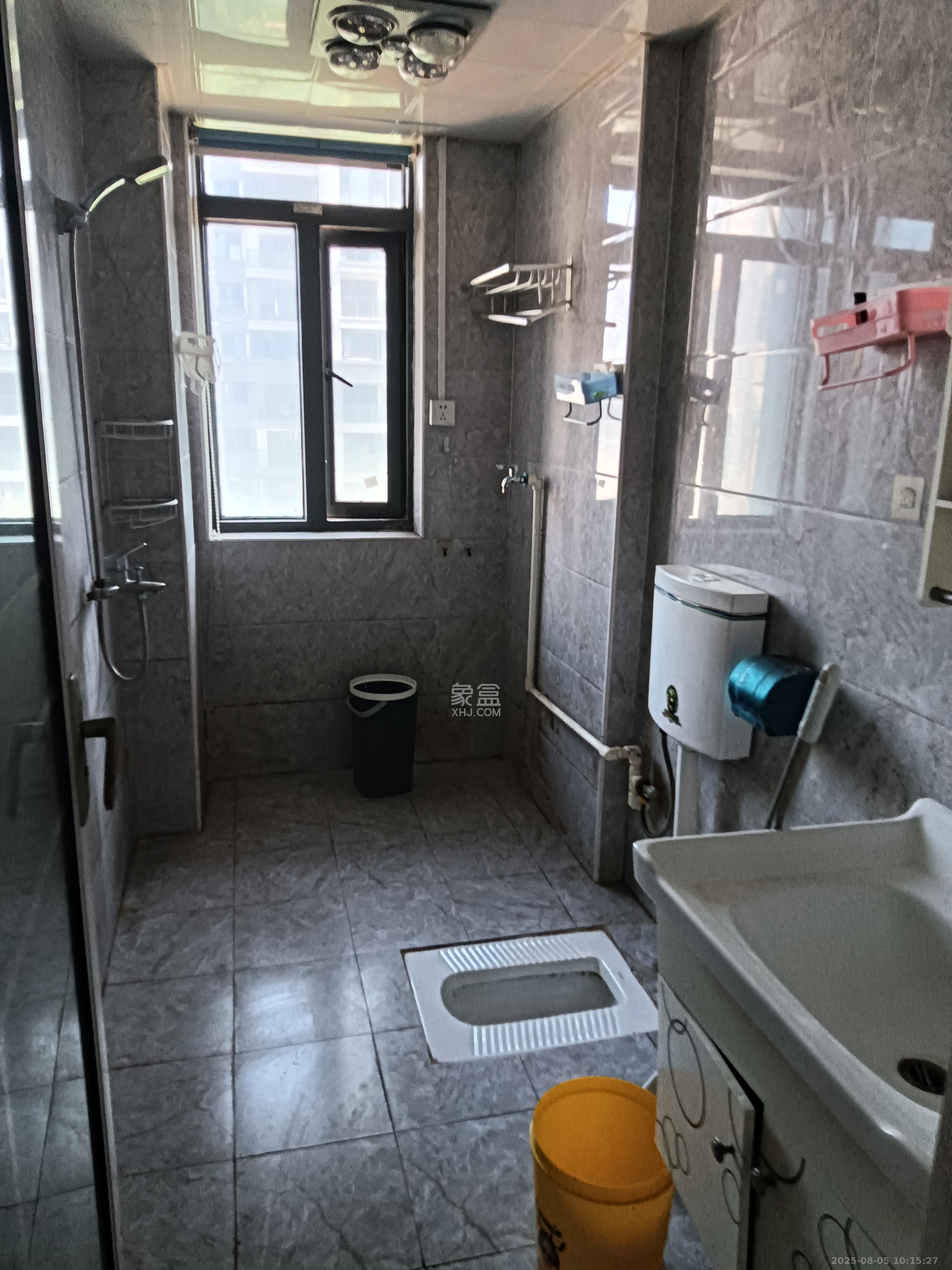 天翼花园(中国电信单位房) 4室2厅2卫 3200.0元/月 天翼花园(中国电信单位房) 4室2厅2卫 3200.0元/月室内图