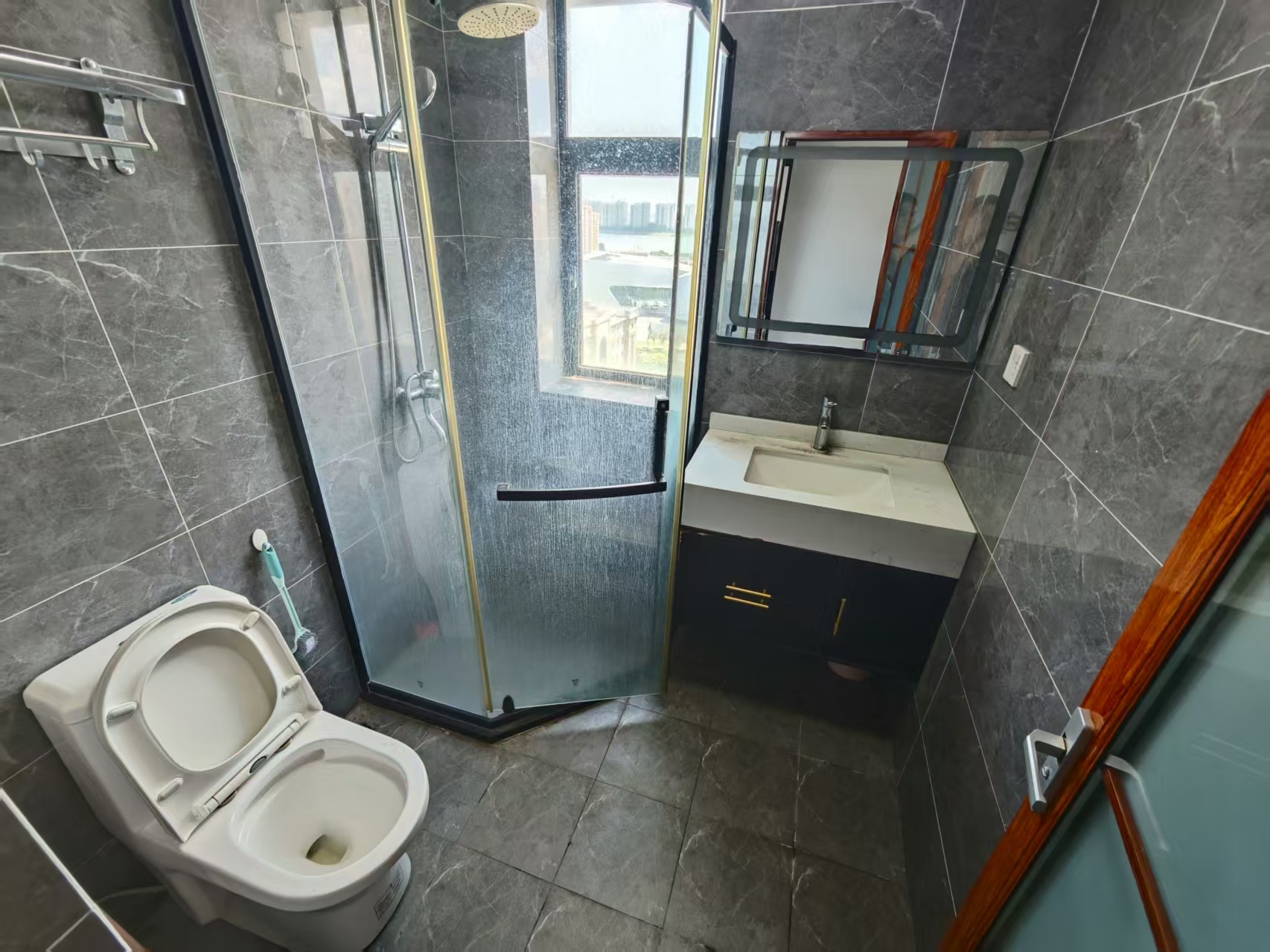 消防总队琼山住宅小区 3室2厅2卫 2800.0元/月 消防总队琼山住宅小区 3室2厅2卫 2800.0元/月室内图