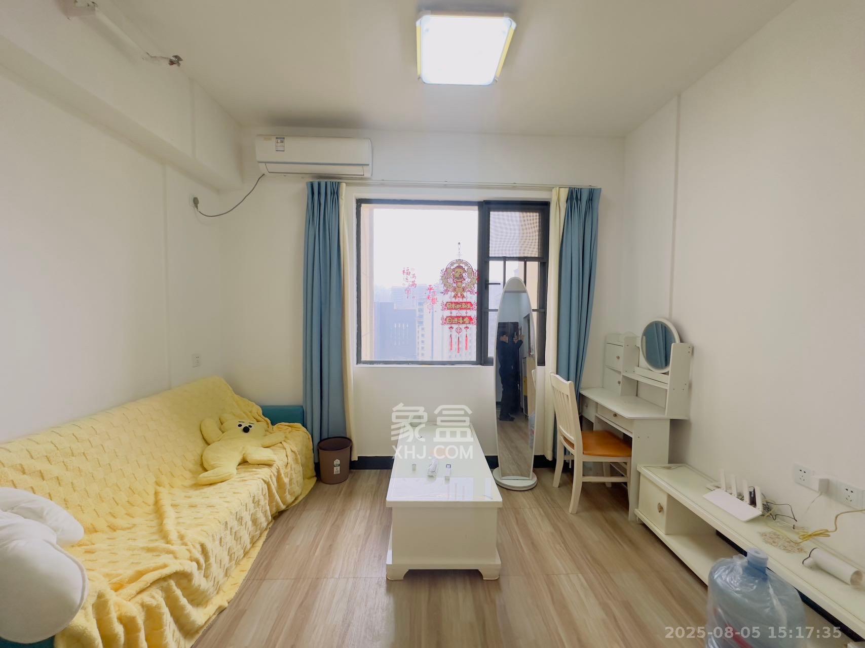 半山公馆（半山国际中心）  1室1厅1卫   2100.00元/月