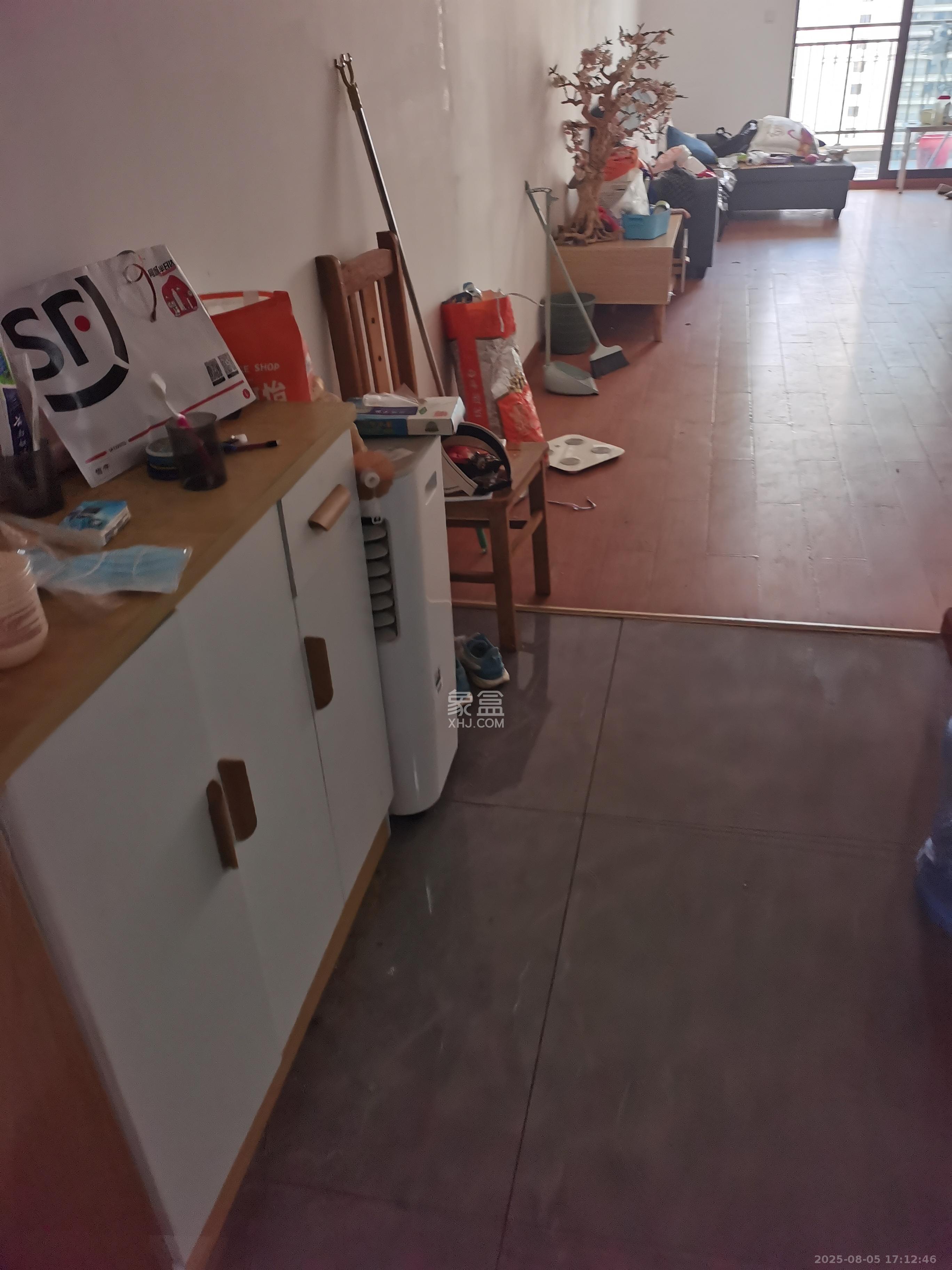 保利城（中航城国际社区、郡原美村）  3室2厅2卫   2300.00元/月室内图