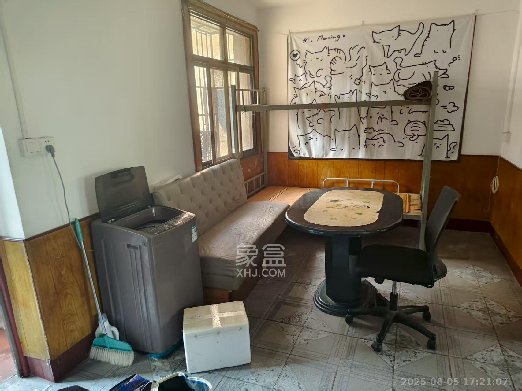 牛奶公司宿舍(和达公寓)  2室1厅1卫    1300.0元/月 牛奶公司宿舍(和达公寓)  2室1厅1卫    1300.0元/月室内图