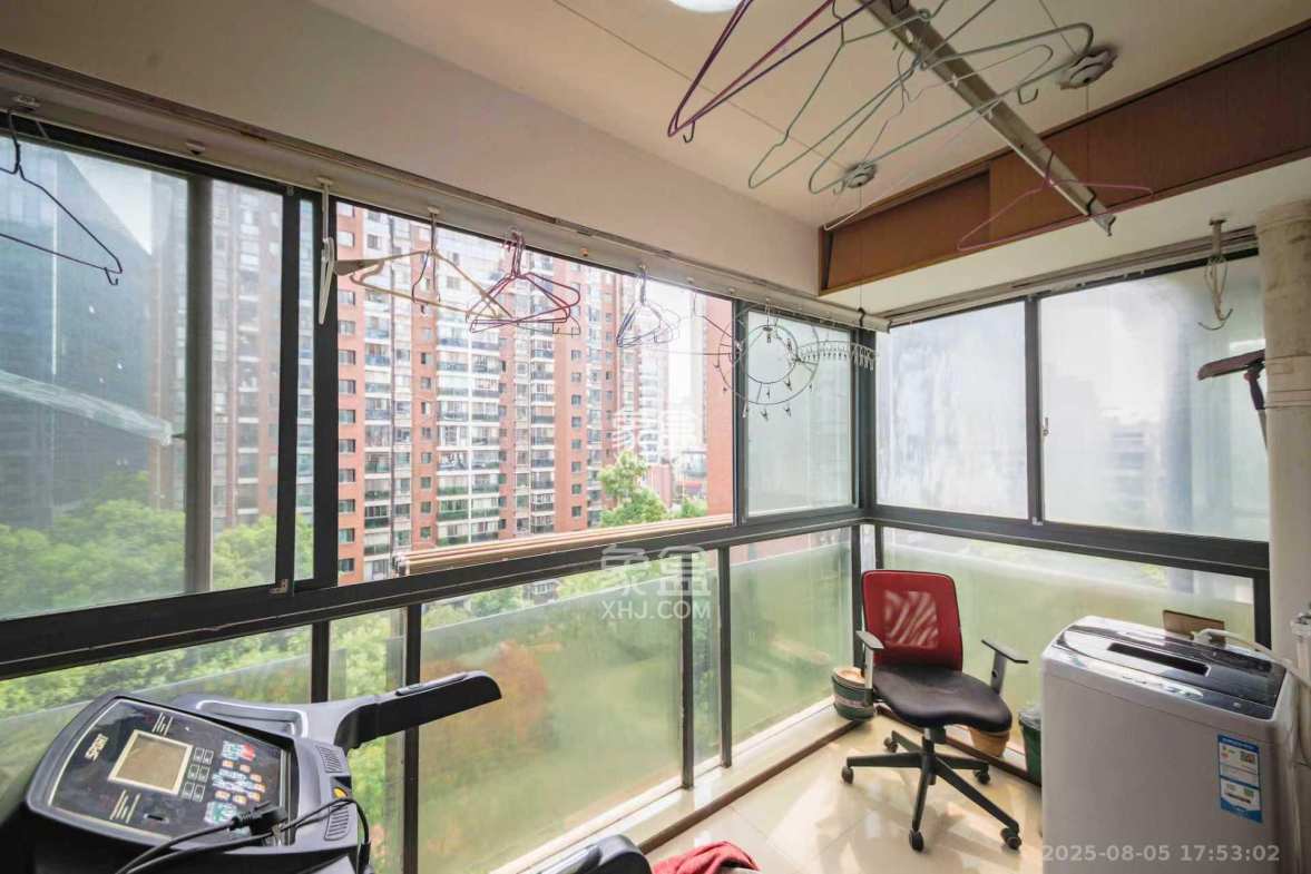 天城泰祥苑  2室2厅1卫    2000.0元/月 天城泰祥苑  2室2厅1卫    2000.0元/月室内图