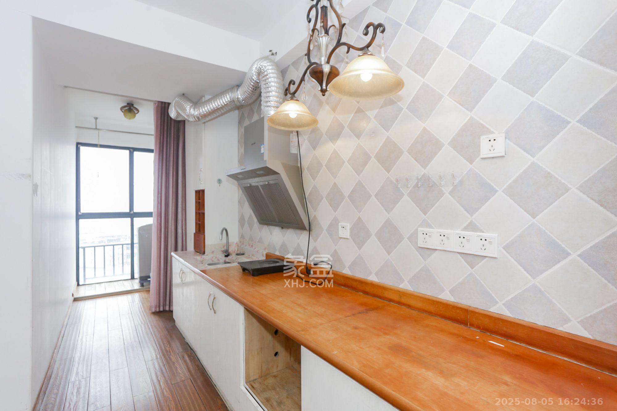 佳兴国际汇  1室1厅1卫    1800.0元/月室内图