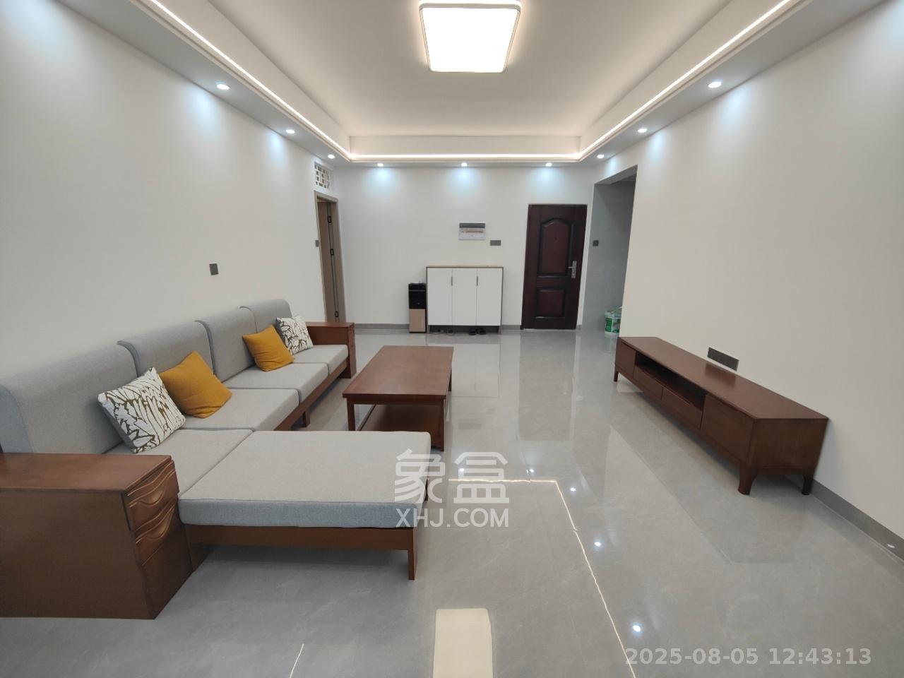 红星国际星城  2室2厅1卫    2800.0元/月 红星国际星城  2室2厅1卫    2800.0元/月