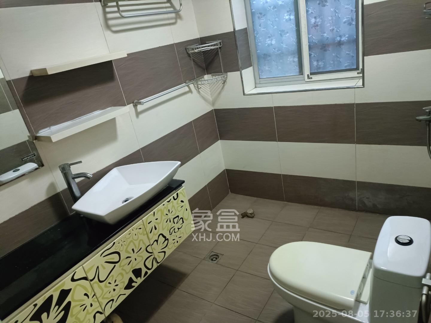 汇城上筑 3室2厅2卫 2150.0元/月 汇城上筑 3室2厅2卫 2150.0元/月室内图