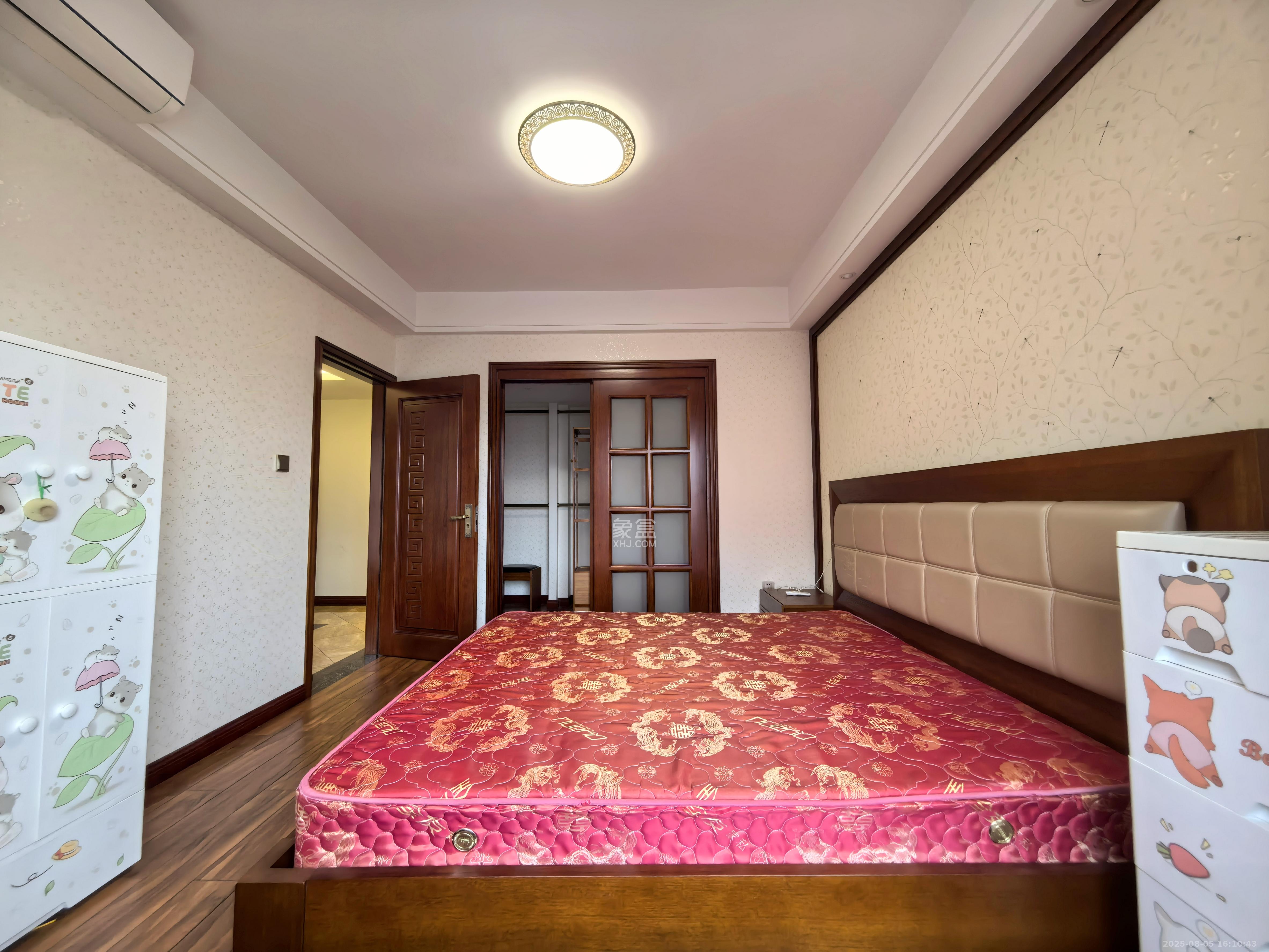 中城丽景香山园 3室2厅1卫 3500.0元/月 中城丽景香山园 3室2厅1卫 3500.0元/月室内图