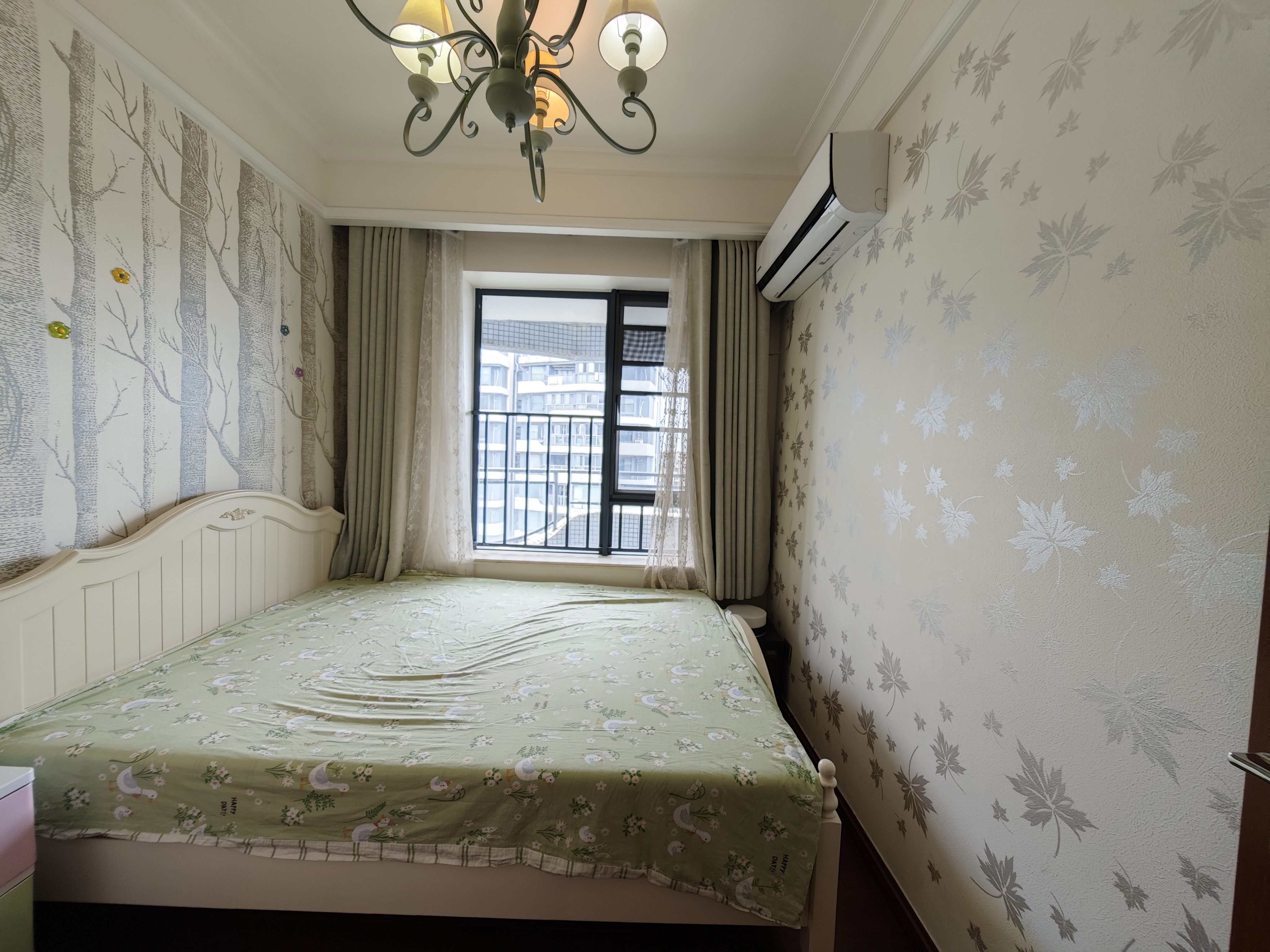 碧桂园滨海国际二期(君临湾) 3室2厅1卫 2500.0元/月 碧桂园滨海国际二期(君临湾) 3室2厅1卫 2500.0元/月室内图