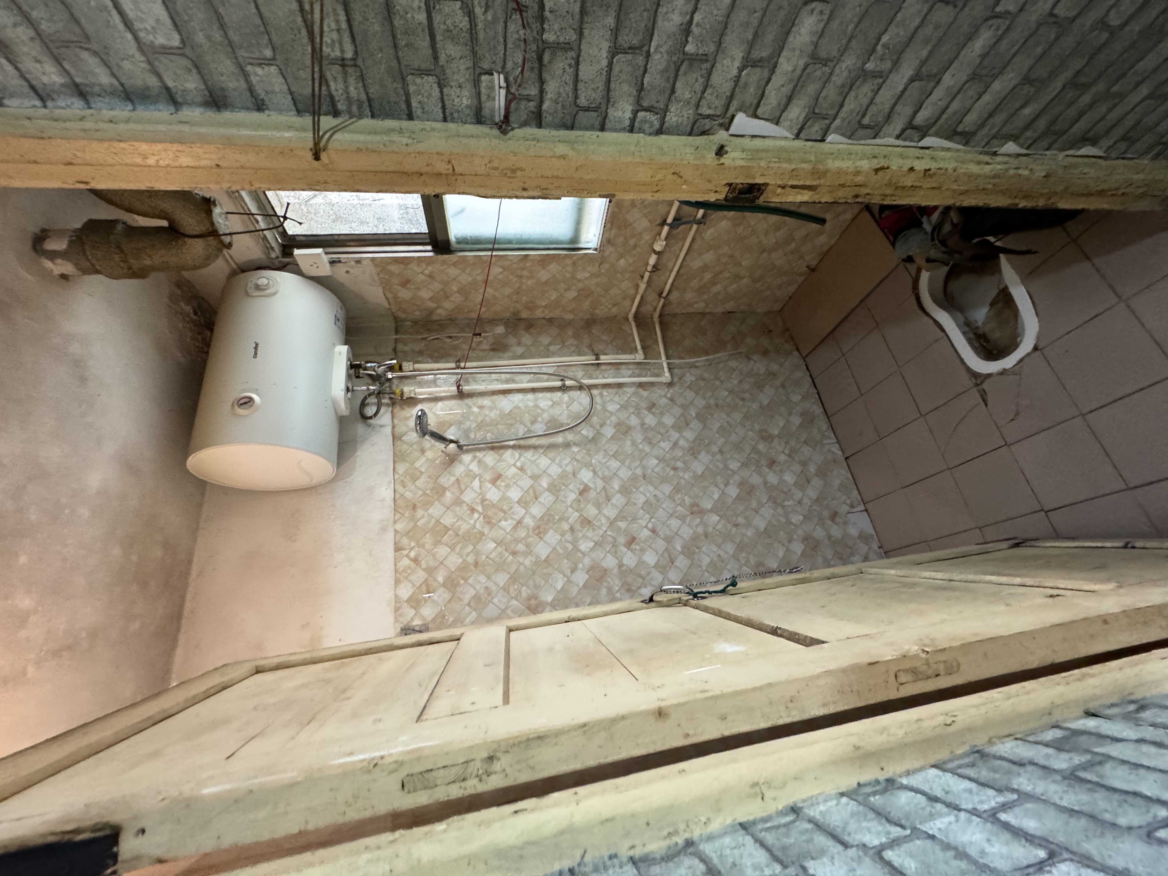 八一橡胶厂(长青中街) 3室2厅1卫 39.8万 八一橡胶厂(长青中街) 3室2厅1卫 39.8万客厅