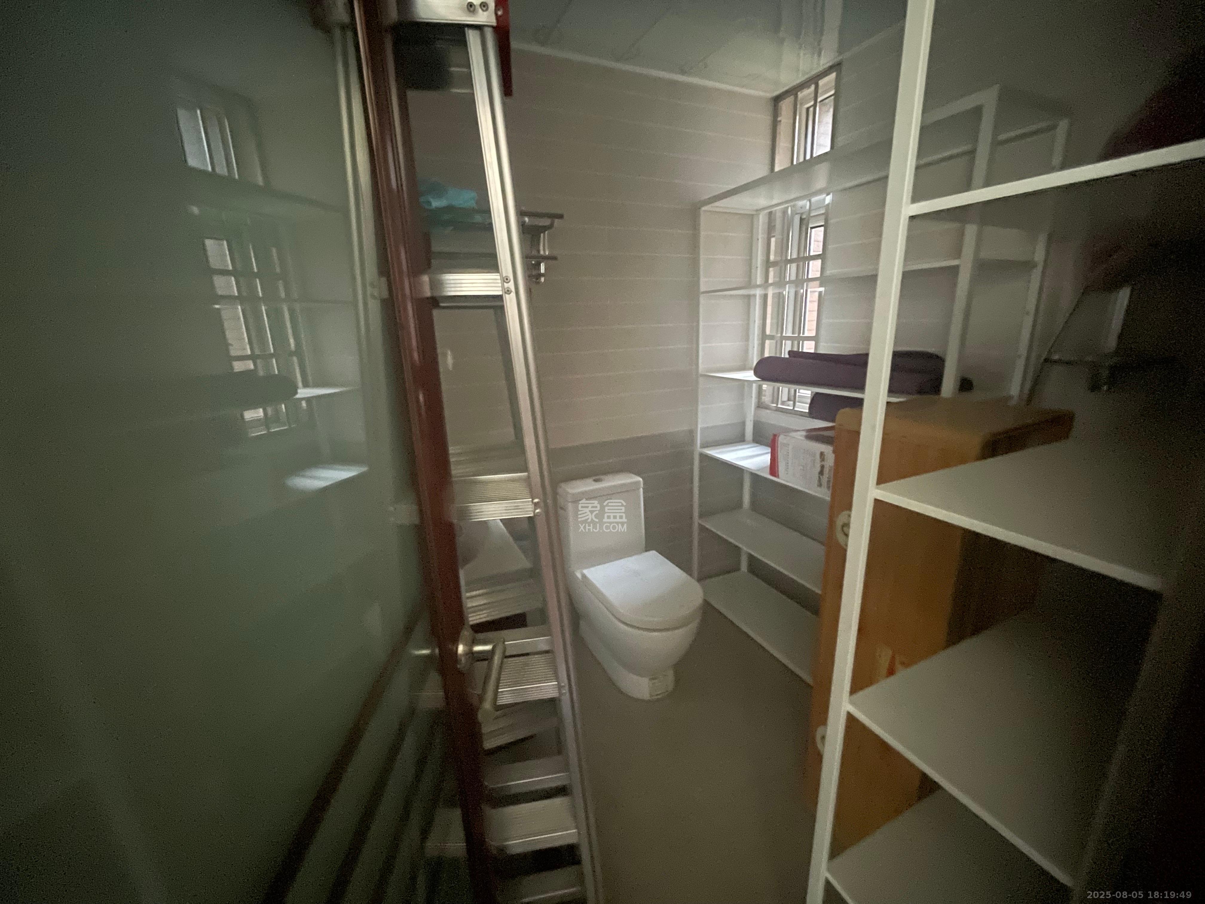 星城荣域 3室2厅2卫 3000.0元/月 星城荣域 3室2厅2卫 3000.0元/月室内图