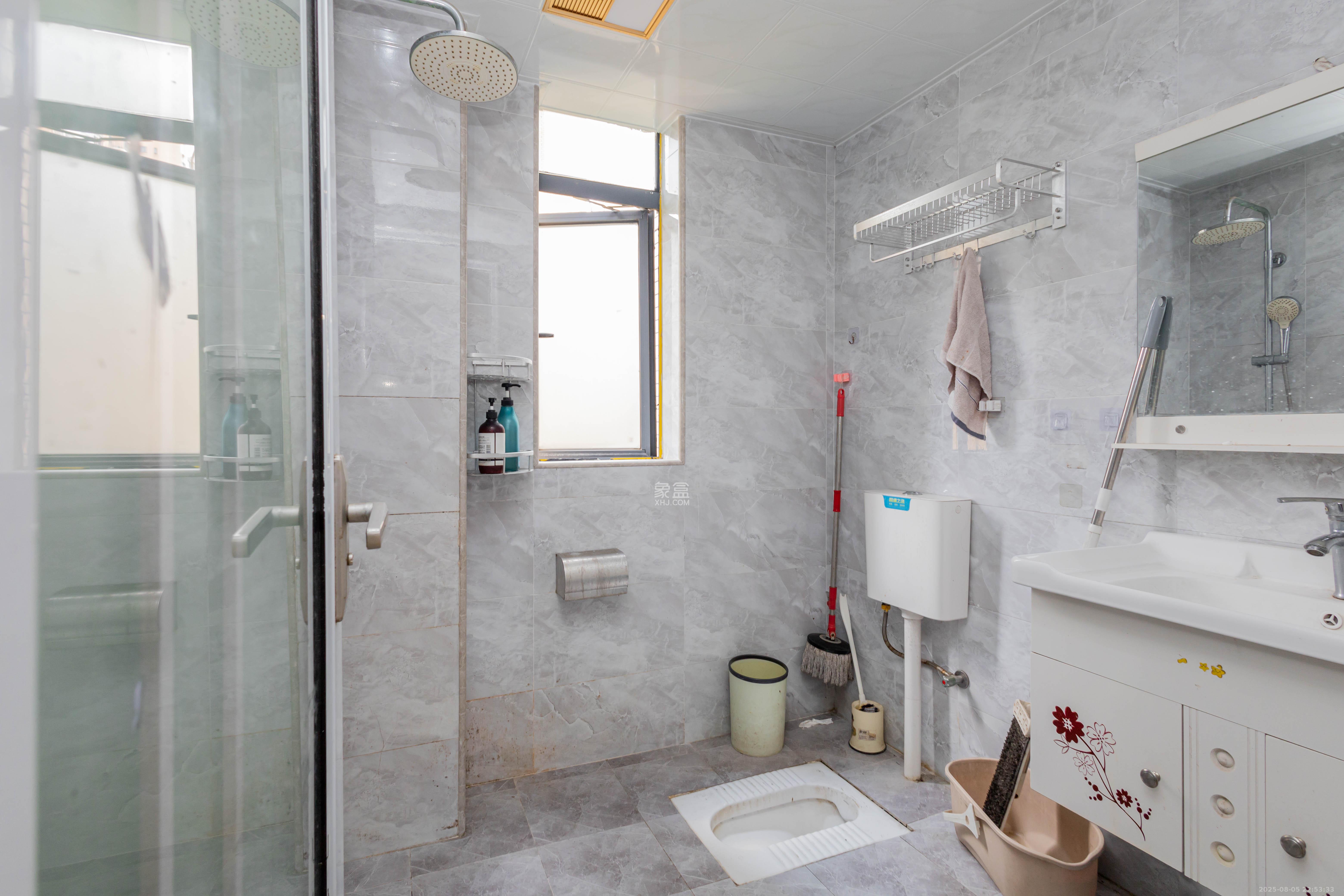 中国铁建国际城二期  3室2厅1卫    59.8万卫生间