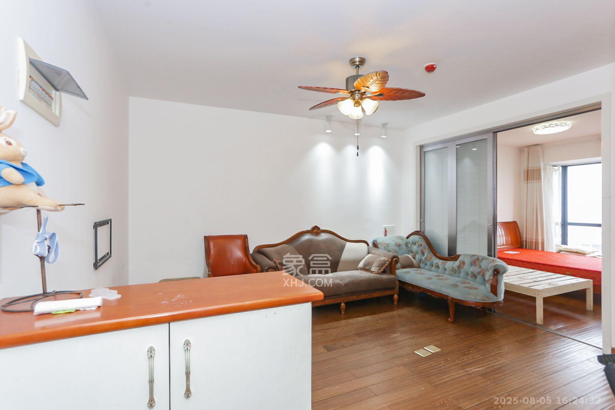 佳兴国际汇  1室1厅1卫    1800.0元/月室内图