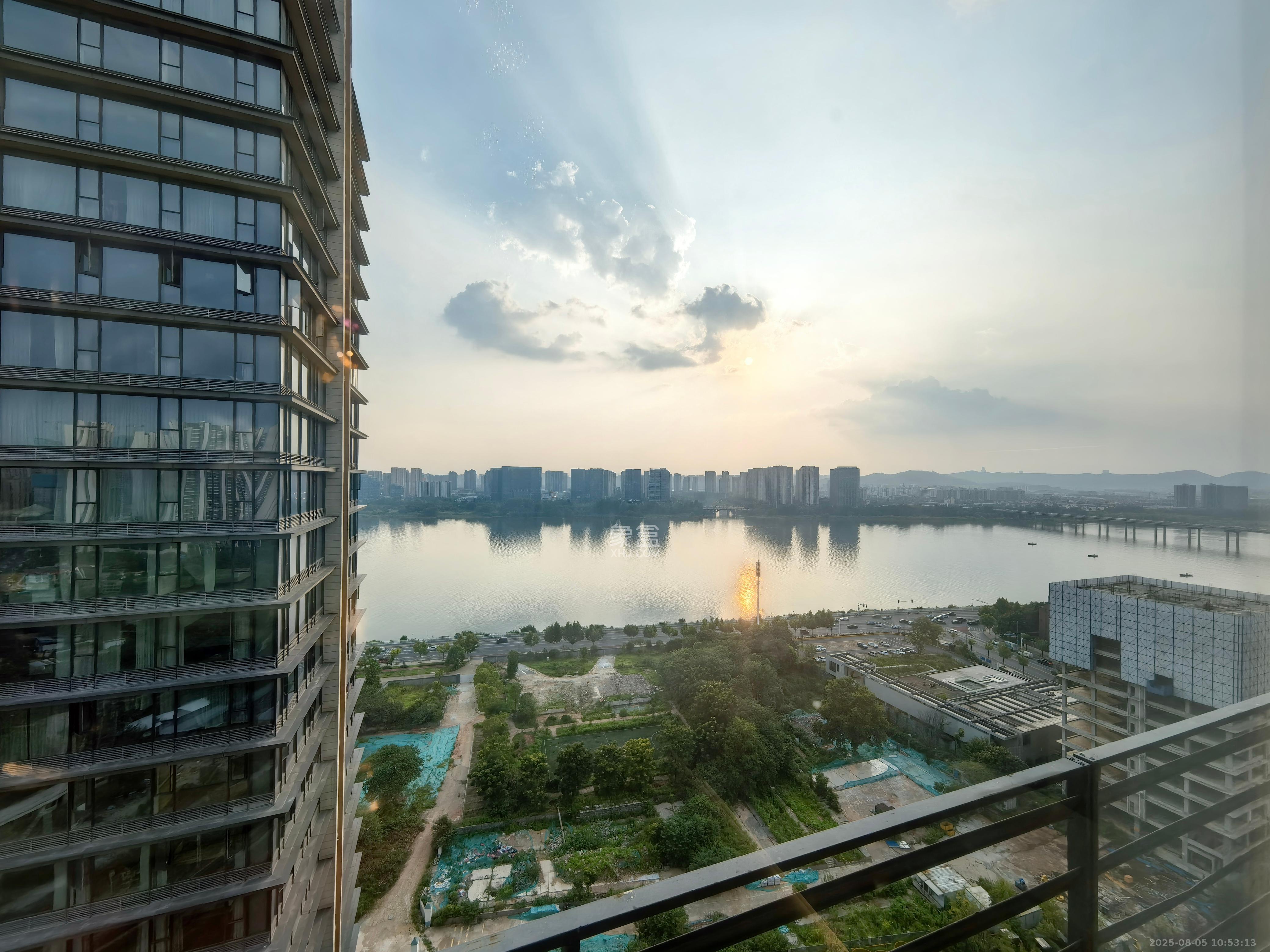 万科紫台 1室1厅2卫 4800.0元/月 万科紫台 1室1厅2卫 4800.0元/月室内图