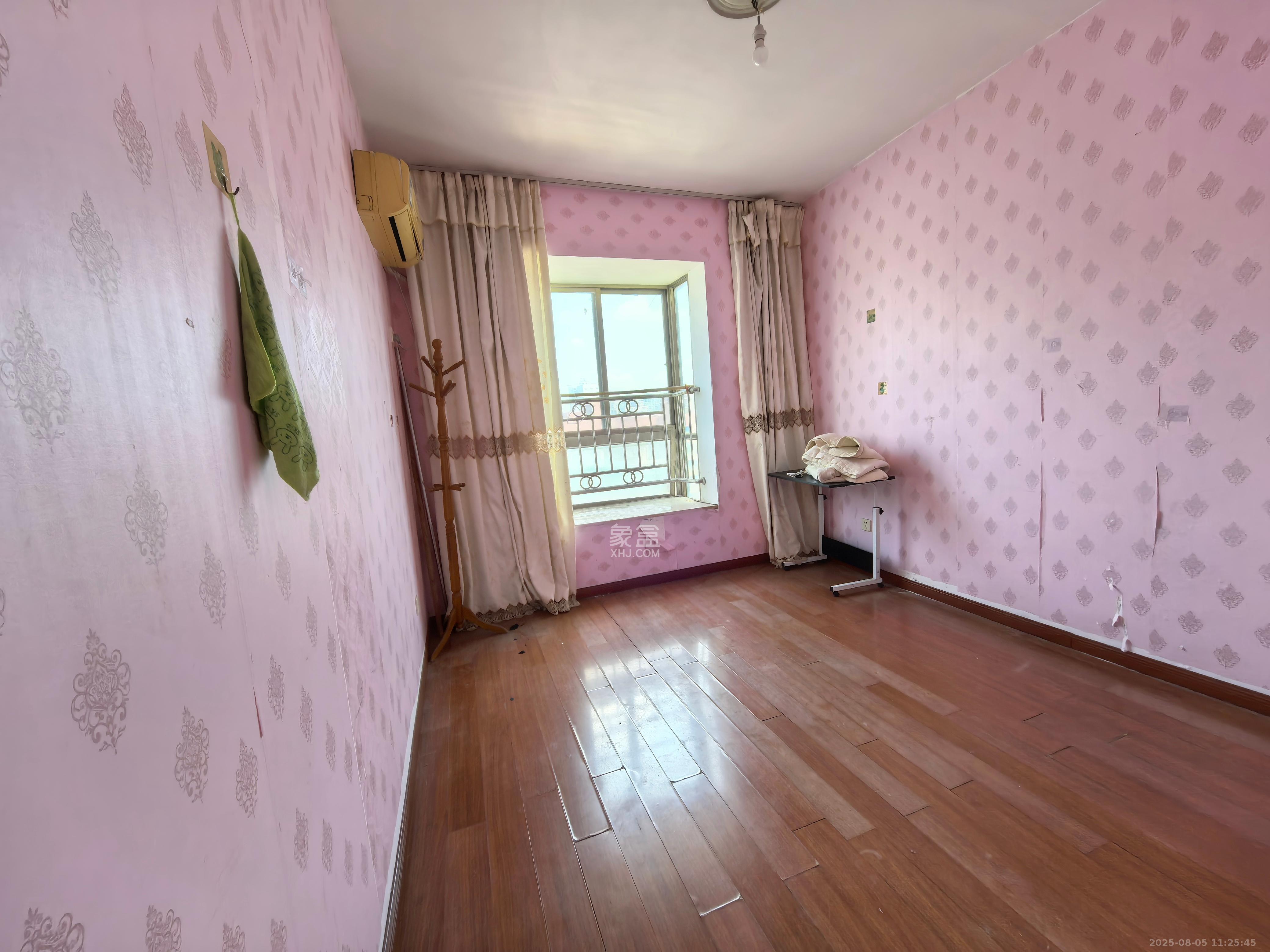 润沁园（润沁公馆）  5室2厅2卫    3000.0元/月室内图