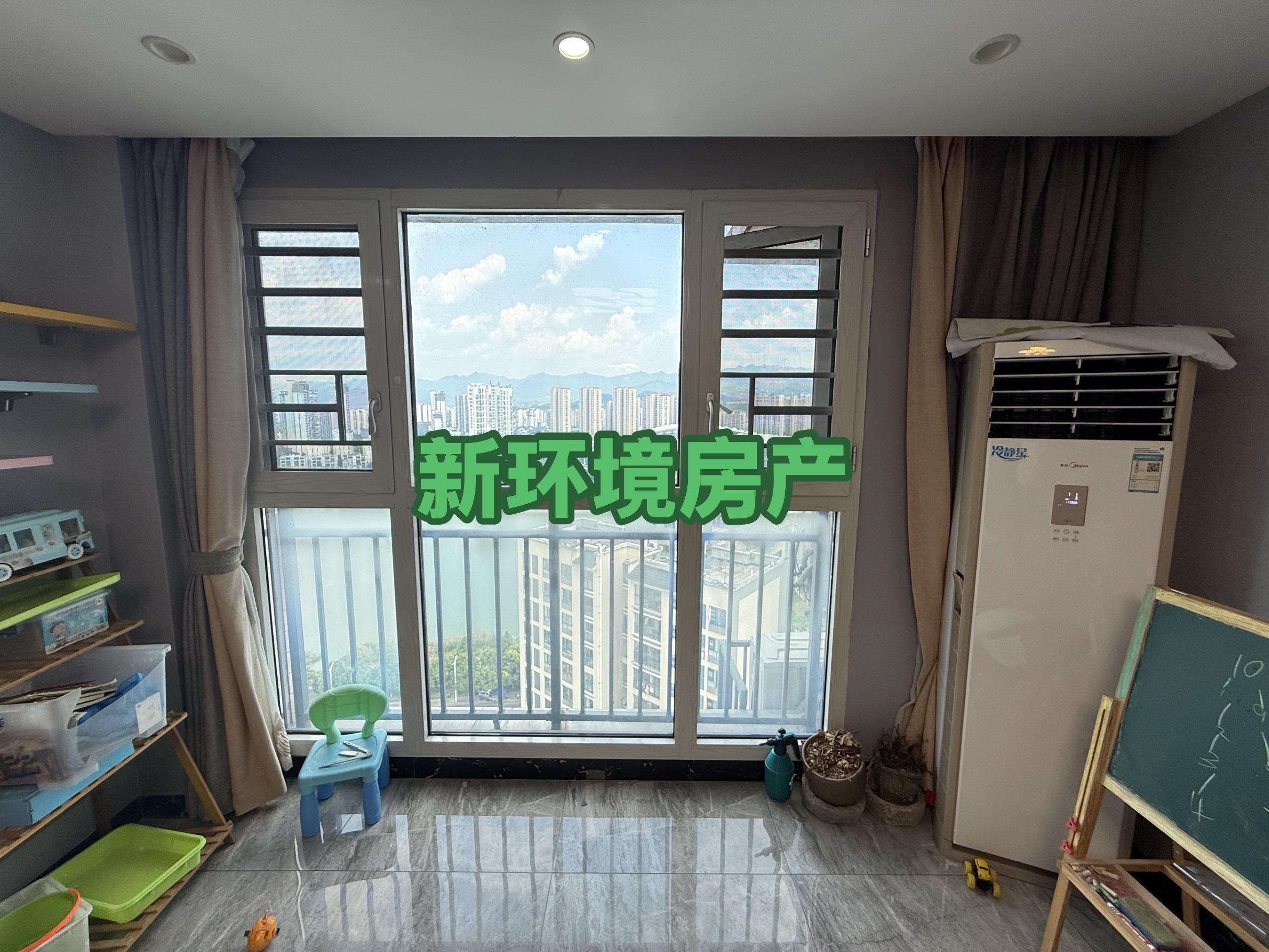 玉恒龙岸小区  3室2厅1卫   77.80万客厅