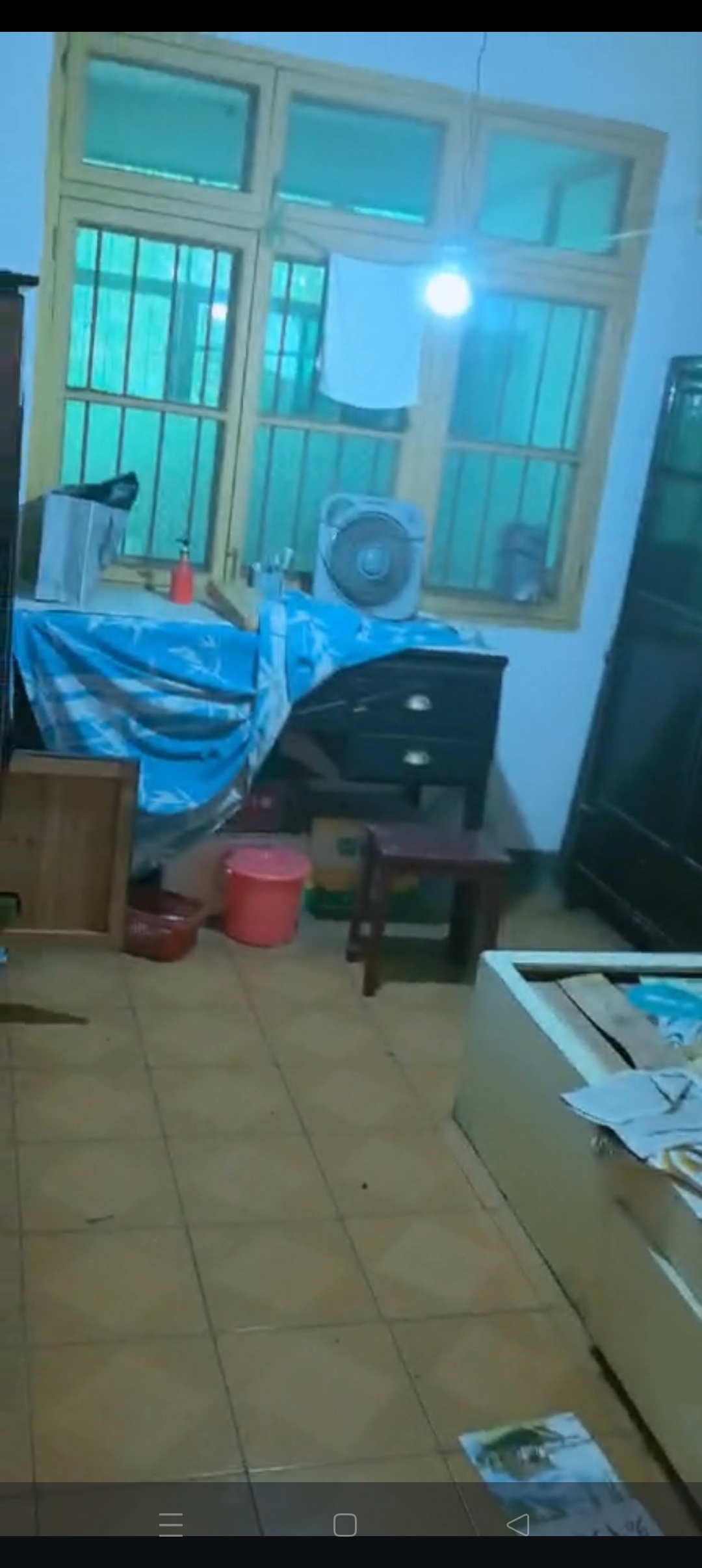 市人大政协机关大院住宅区（老市委）  5室2厅1卫    62.8万客厅