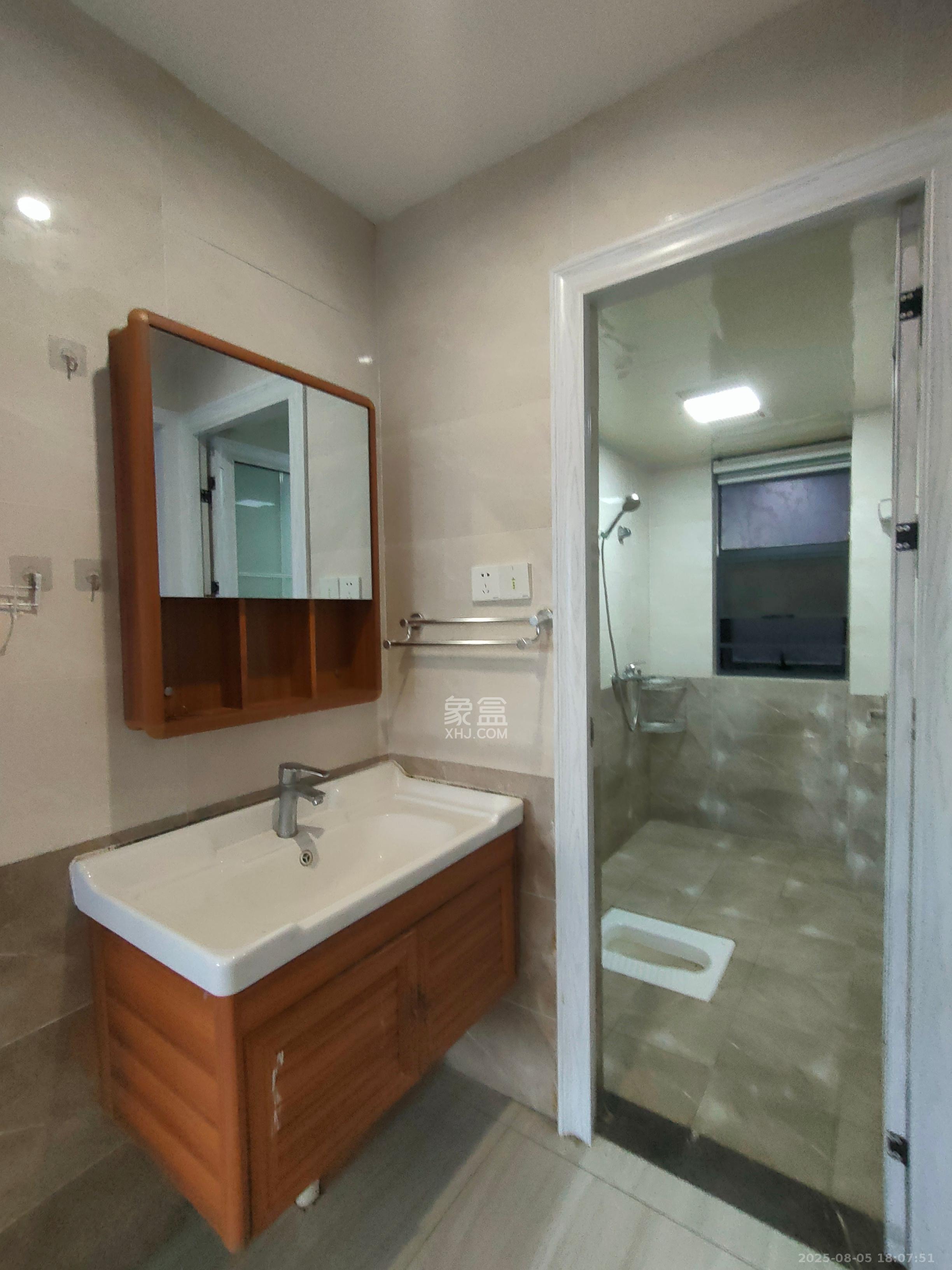 汇一城(汇壹公馆) 3室2厅1卫 1800.0元/月 汇一城(汇壹公馆) 3室2厅1卫 1800.0元/月室内图