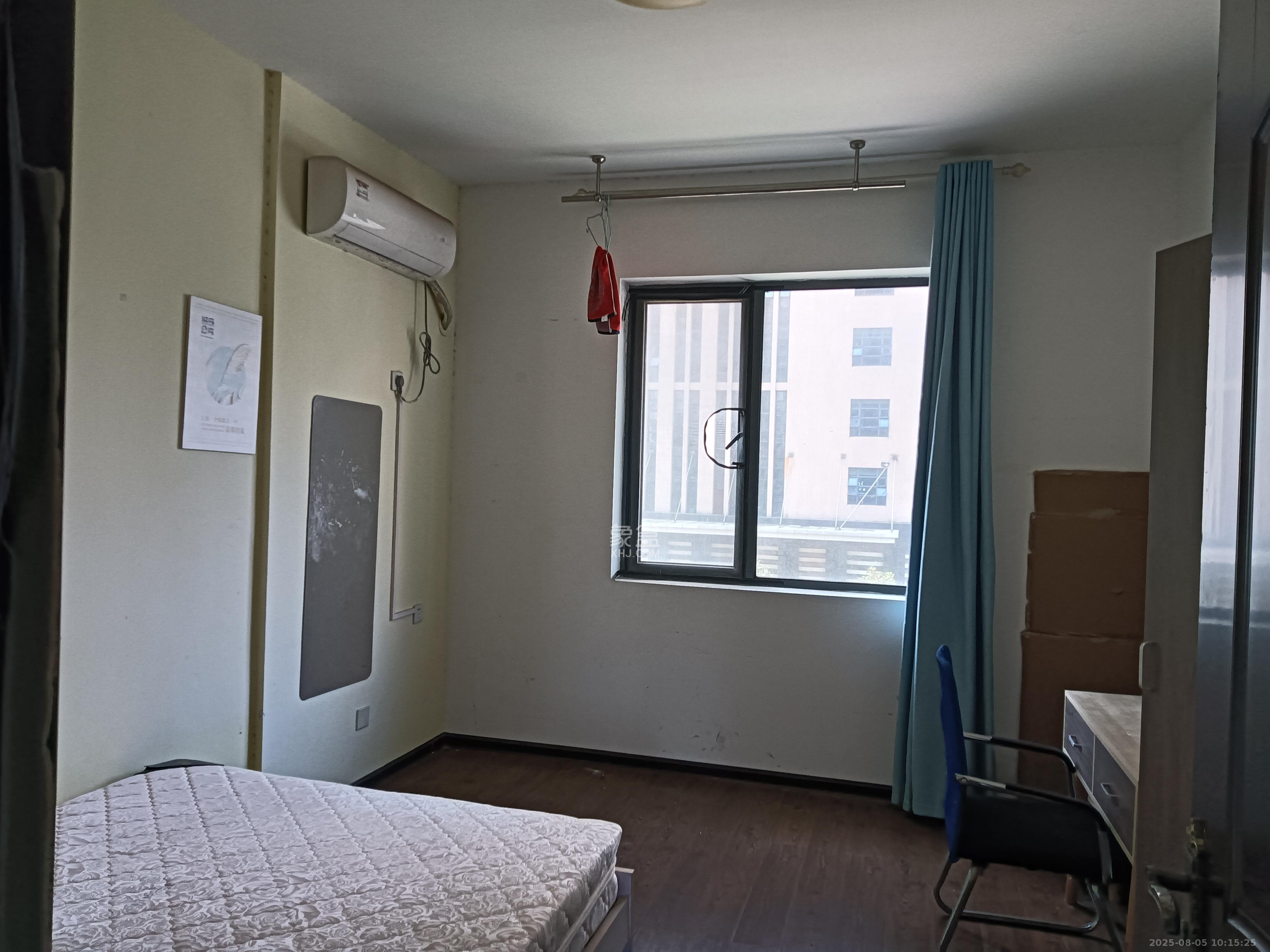 天翼花园(中国电信单位房) 4室2厅2卫 3200.0元/月 天翼花园(中国电信单位房) 4室2厅2卫 3200.0元/月室内图