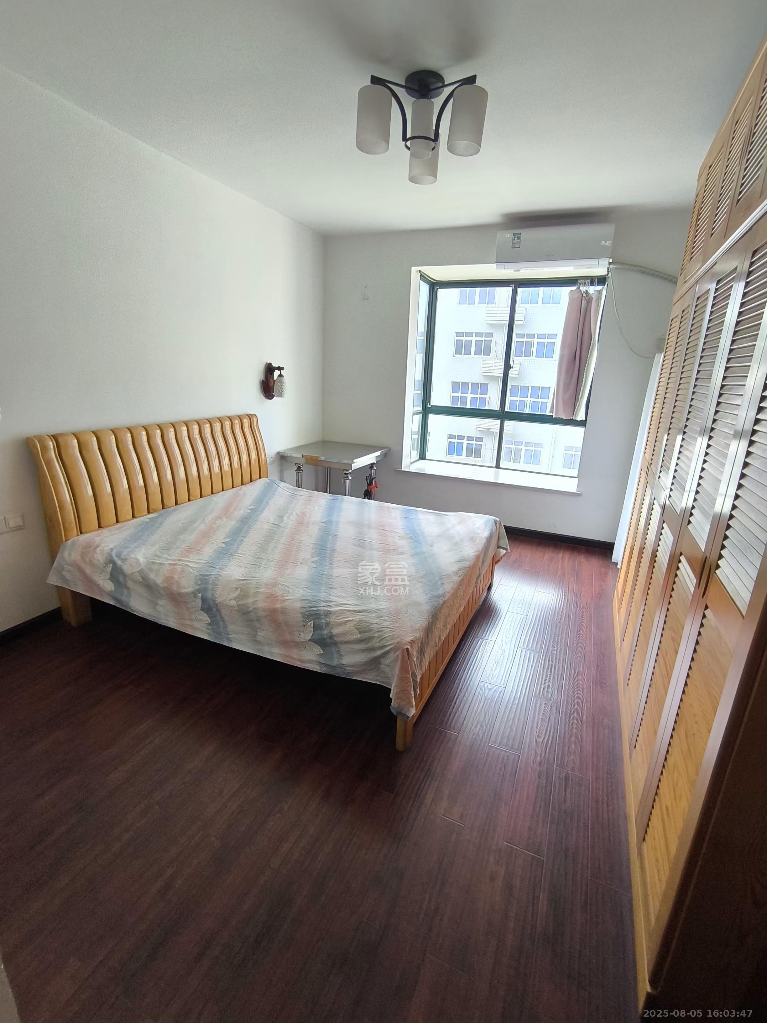 兴泰公寓  4室2厅2卫    2800.0元/月 兴泰公寓  4室2厅2卫    2800.0元/月