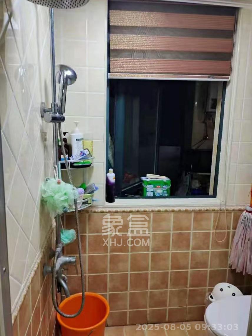 华美公寓(新猎鹰公寓)  3室2厅1卫    2000.0元/月 华美公寓(新猎鹰公寓)  3室2厅1卫    2000.0元/月室内图