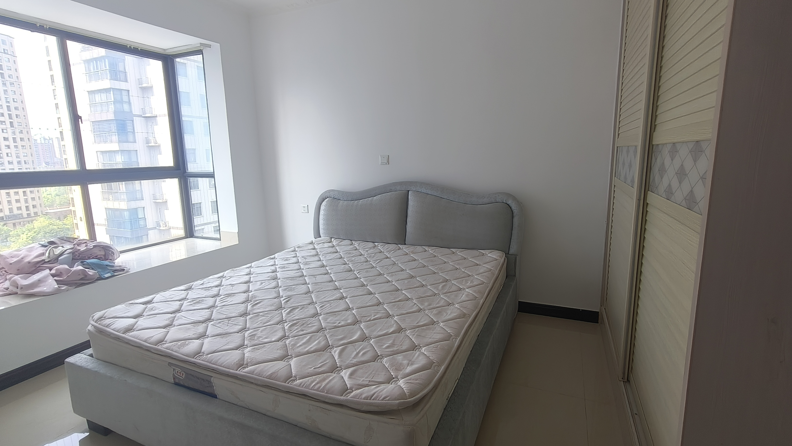 华都国际花园 3室2厅2卫 2100.0元/月 华都国际花园 3室2厅2卫 2100.0元/月室内图